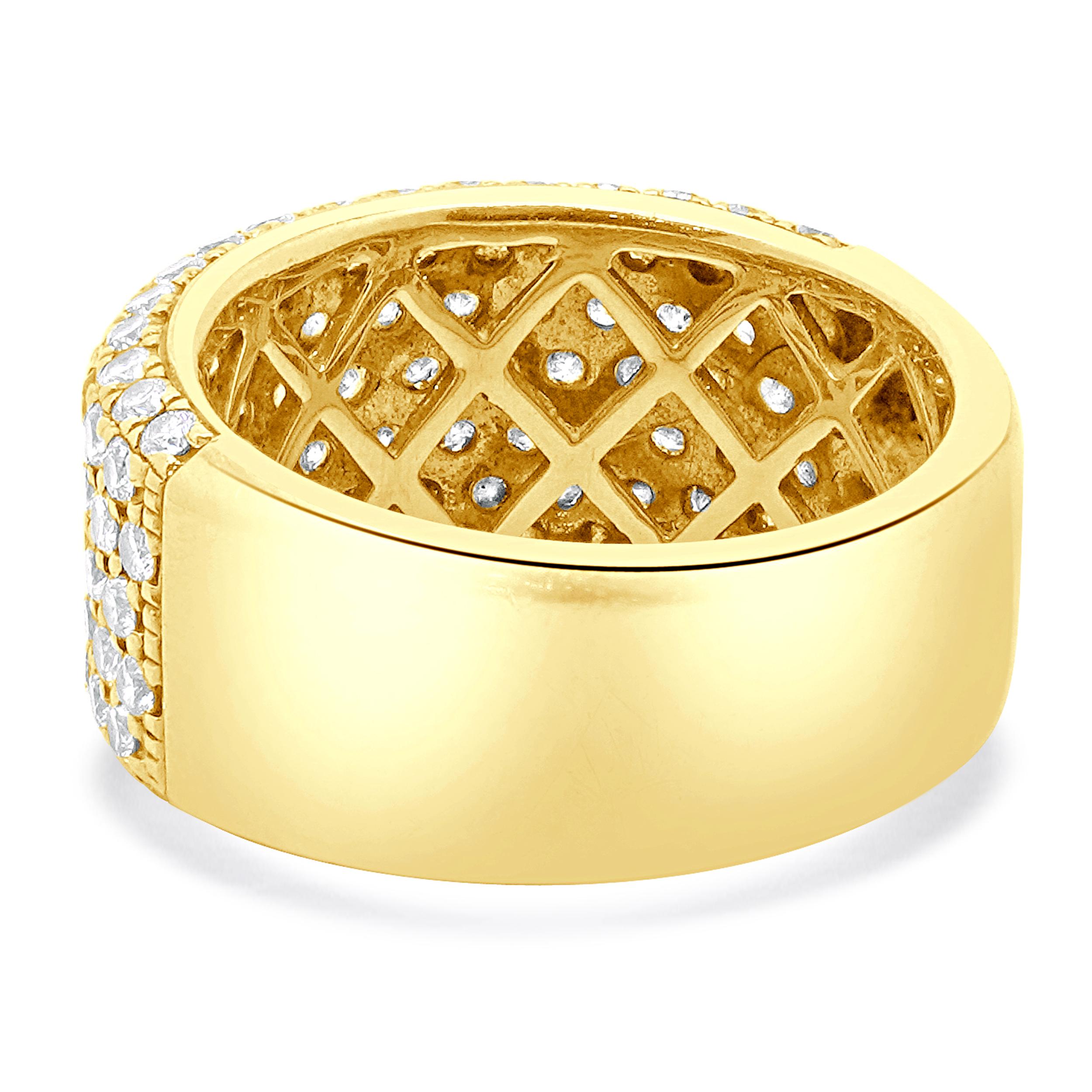 Bracelet Cigare en or jaune 14 carats avec pavé de diamants Excellent état - En vente à Scottsdale, AZ