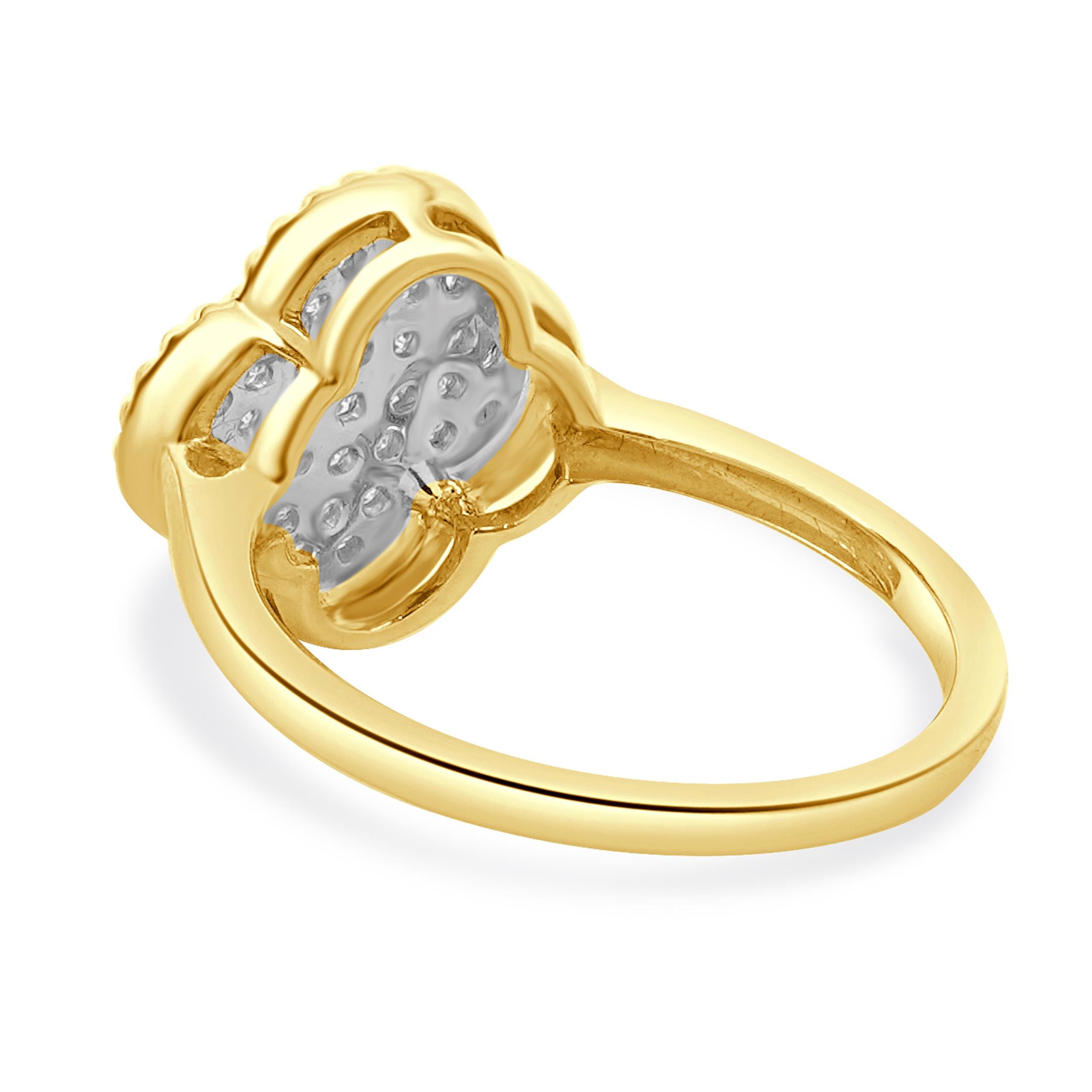 Round Cut 14 Karat Yellow Gold Pave Diamond Clover Ring For Sale