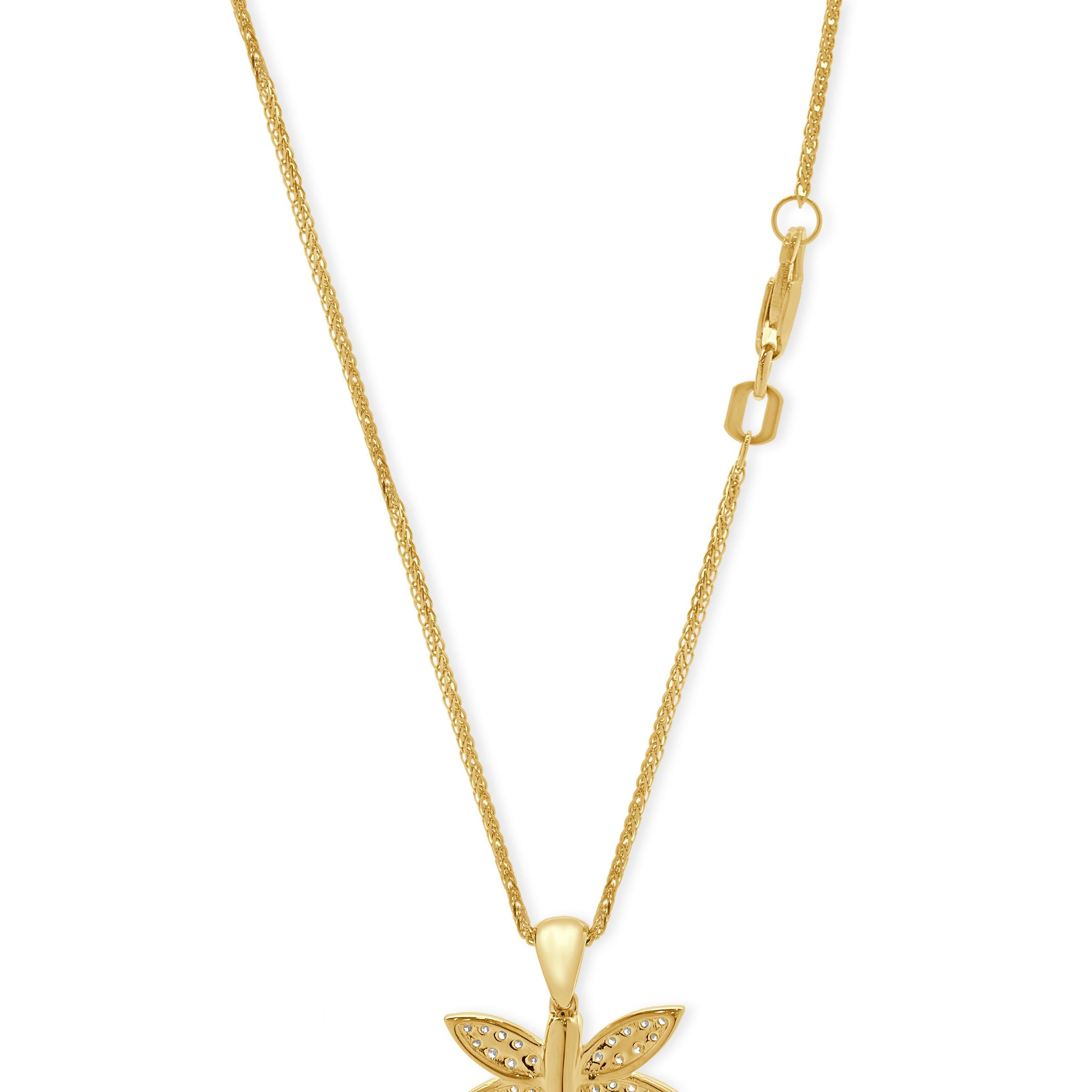 14 Karat Yellow Gold Pave Diamond Dragonfly Necklace In Excellent Condition For Sale In Scottsdale, AZ