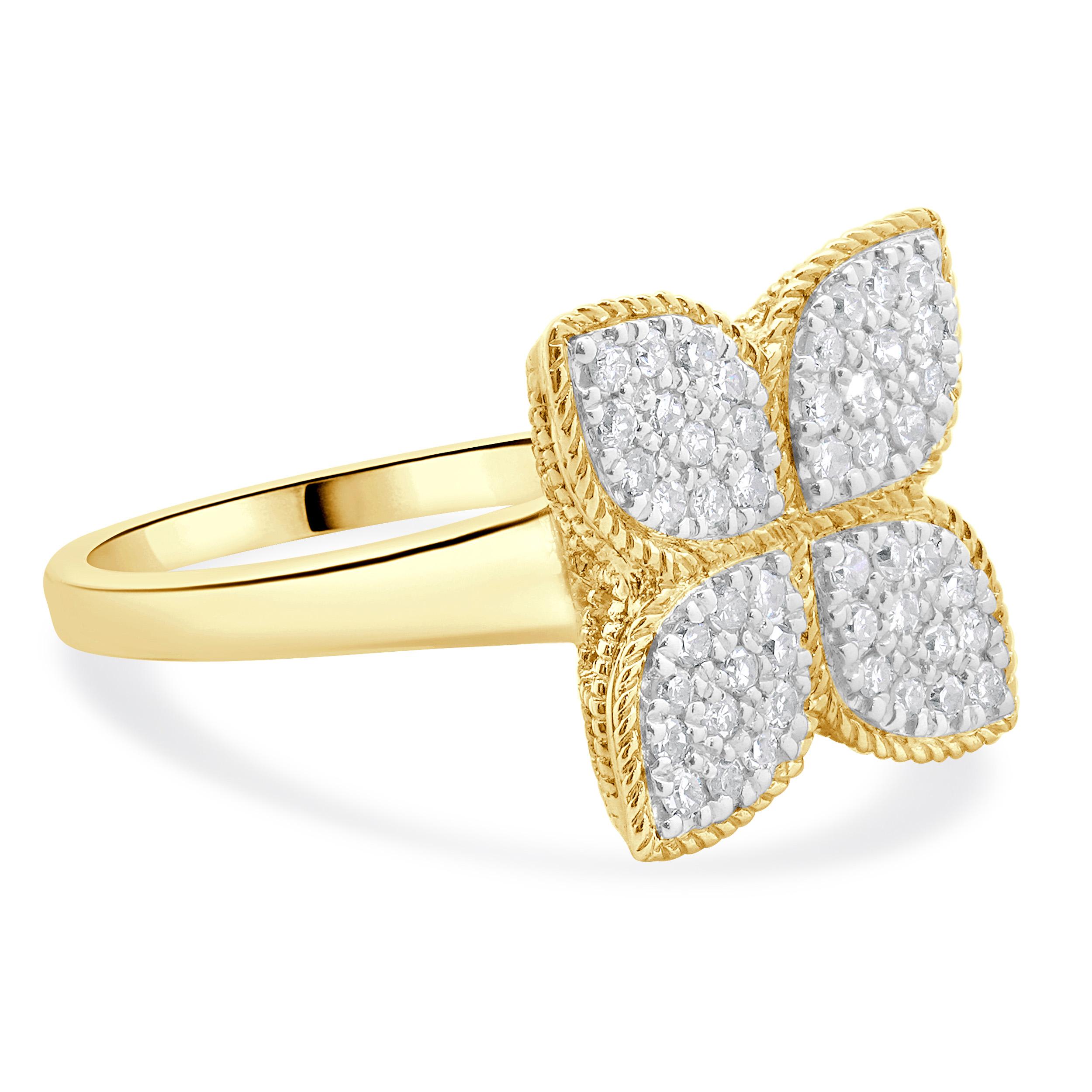 14 Karat Yellow Gold Pave Diamond Flower Ring In Excellent Condition In Scottsdale, AZ
