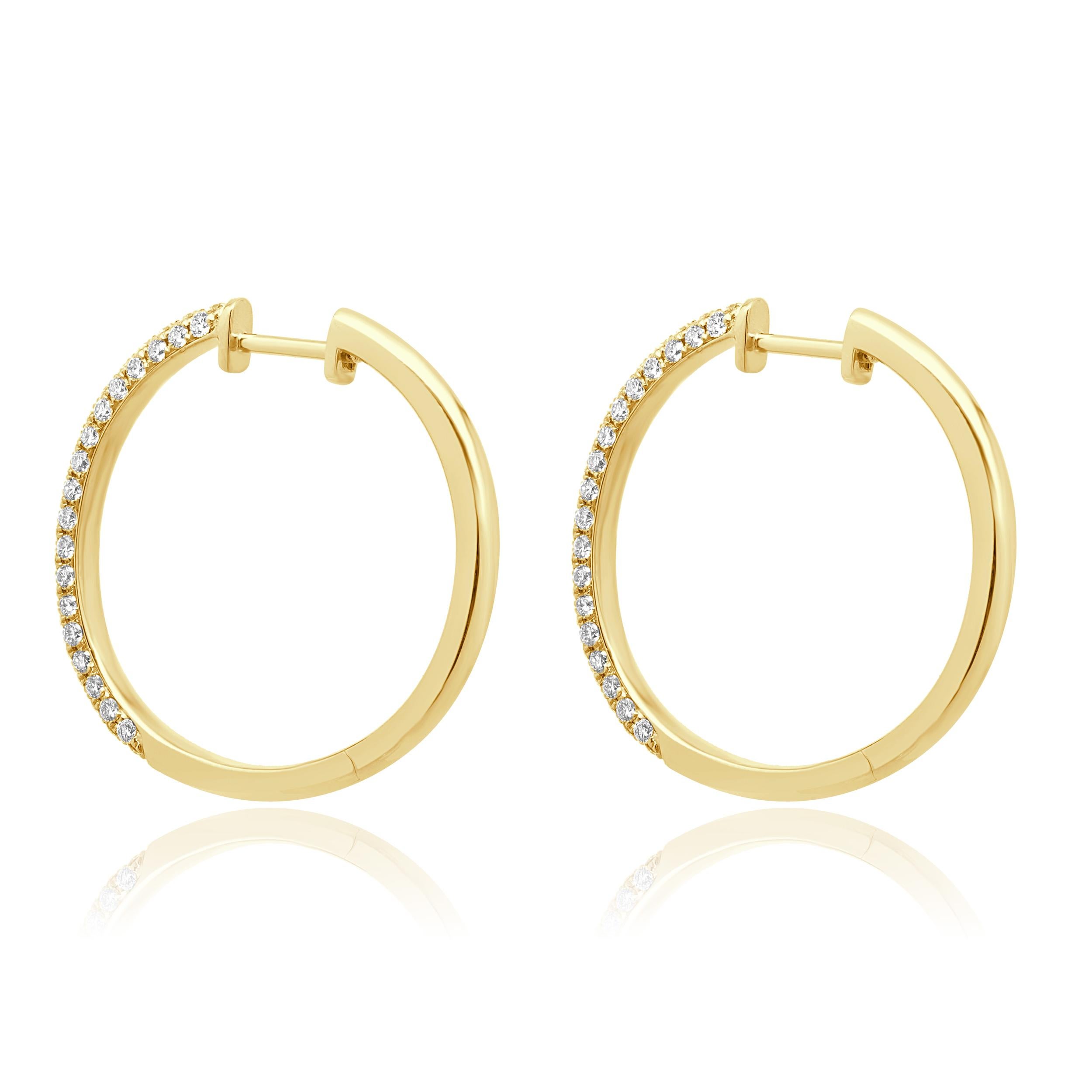 Taglio rotondo 14 Karat Yellow Gold Pave Diamond Hoop Earrings in vendita