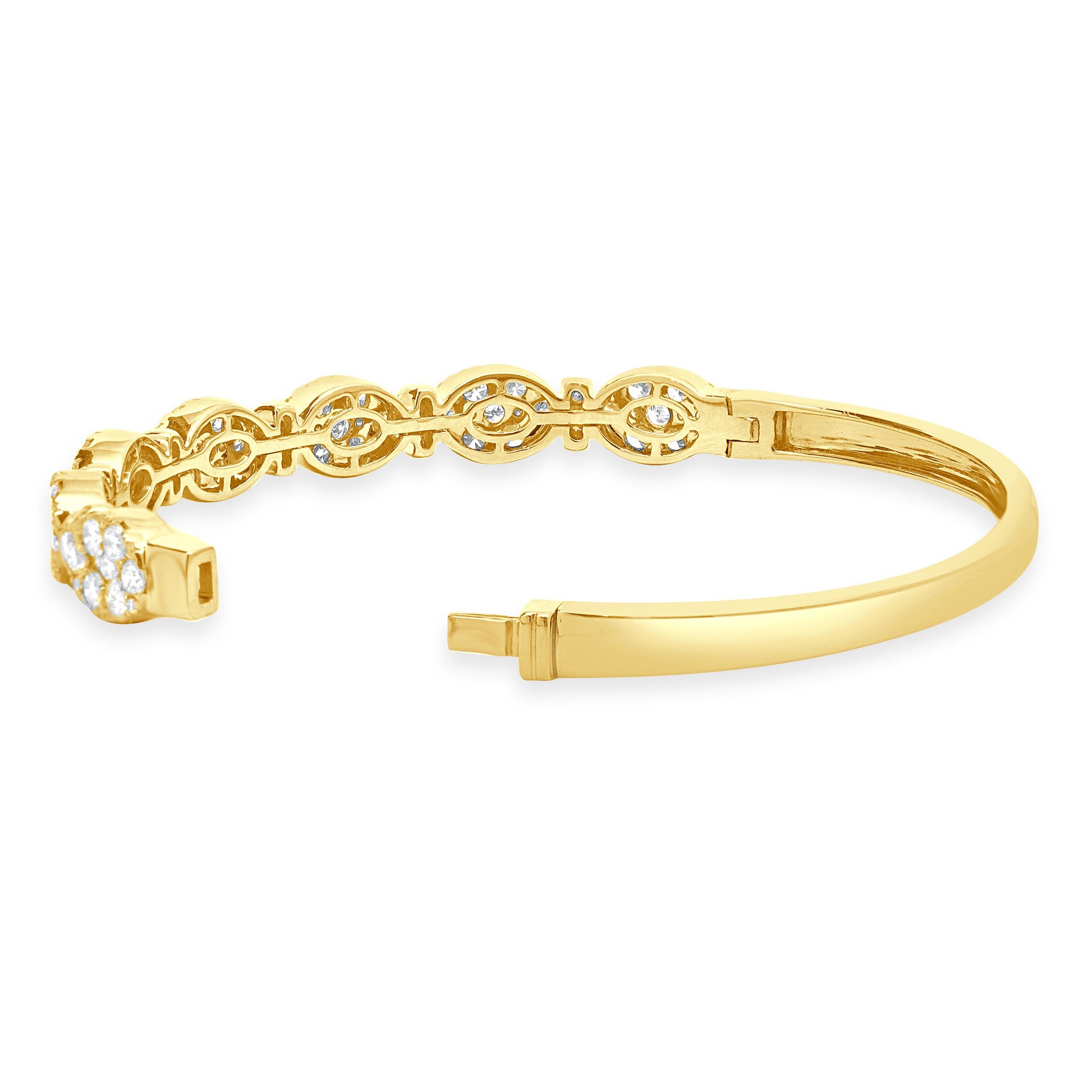 Bracciale in oro giallo 18 carati con pavé di diamanti a forma multipla In condizioni ottime in vendita a Scottsdale, AZ