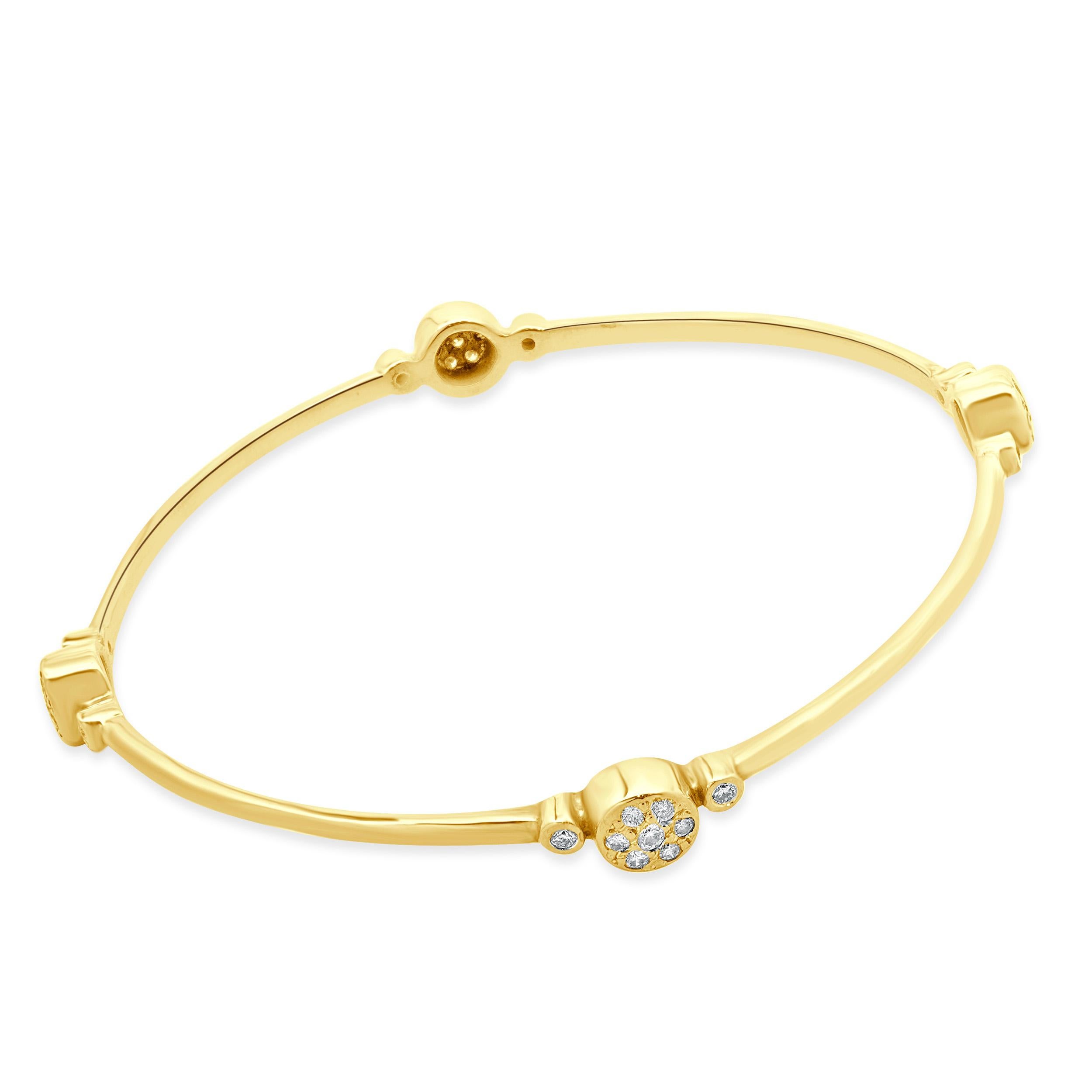 Pulsera brazalete de oro amarillo de 14 quilates con diamantes en pavé en Excelente estado para la venta en Scottsdale, AZ
