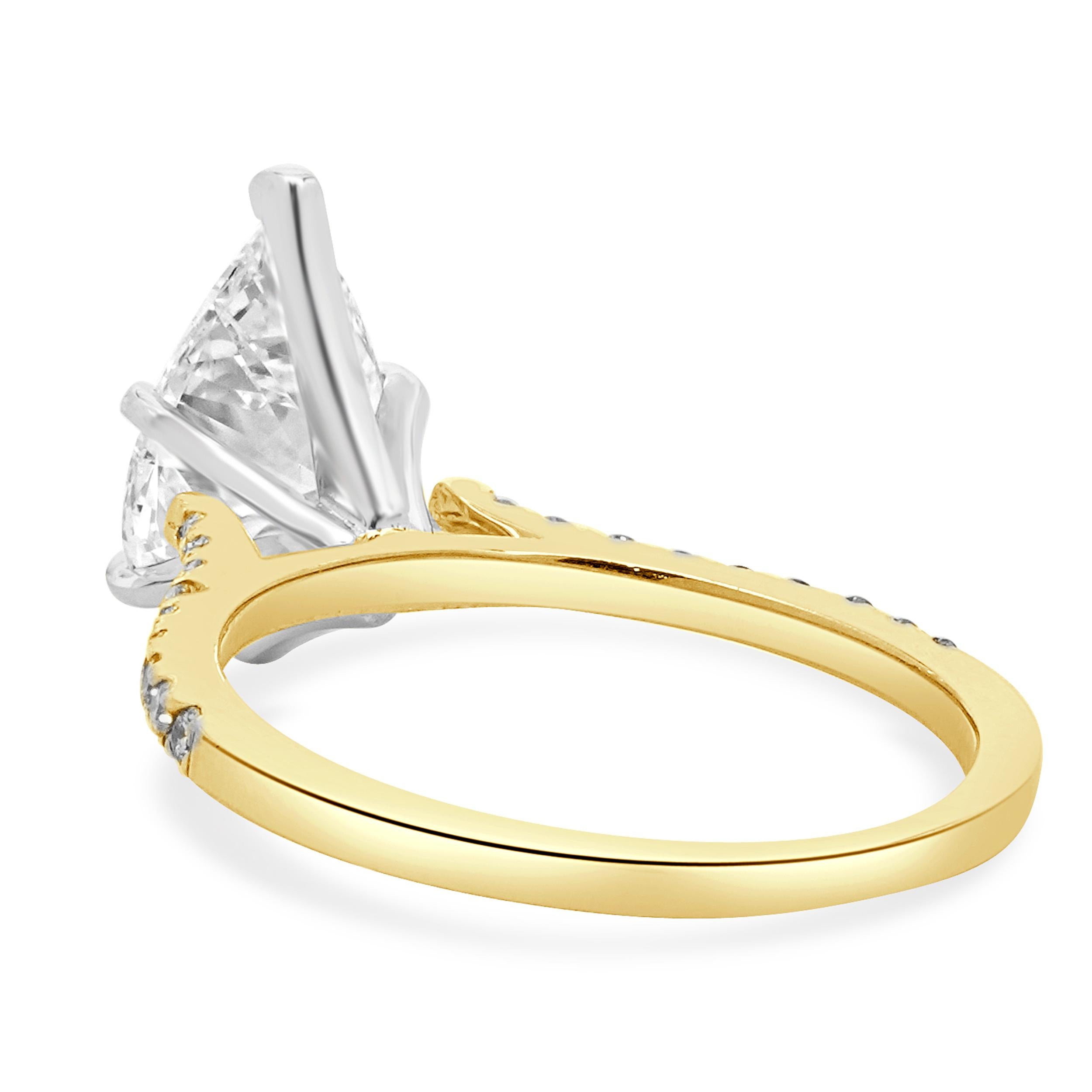 14 Karat Yellow Gold Pear Cut Diamond Engagement Ring In Excellent Condition For Sale In Scottsdale, AZ