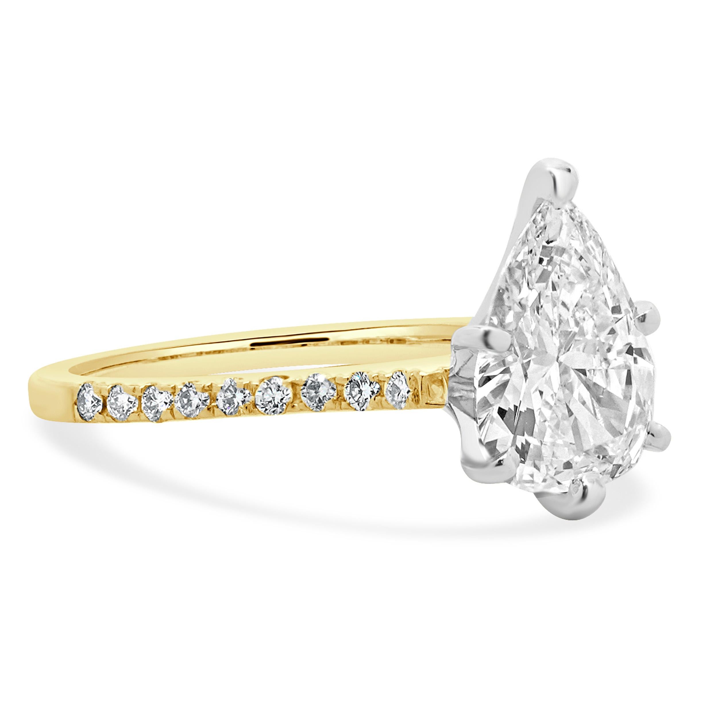 Women's 14 Karat Yellow Gold Pear Cut Diamond Engagement Ring For Sale
