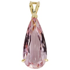 14 Karat Yellow Gold Pear Shaped Kunzite Pendant