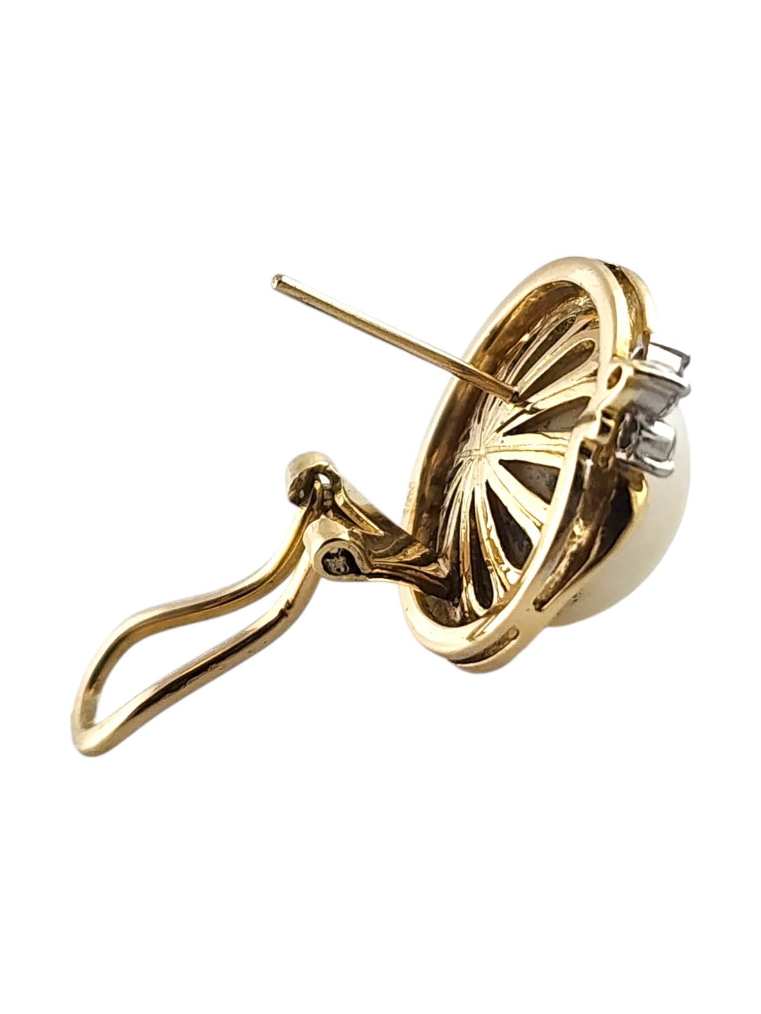 Donna Orecchini a bottone in oro giallo 14 carati con perle e diamanti #18731 in vendita