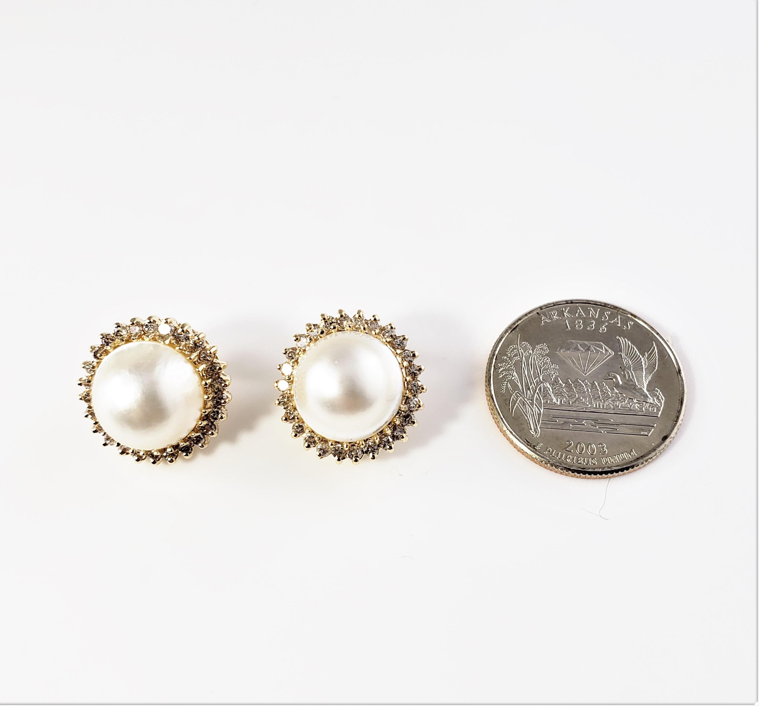 14 Karat Yellow Gold Pearl and Diamond Clip On Earrings In Good Condition For Sale In Washington Depot, CT