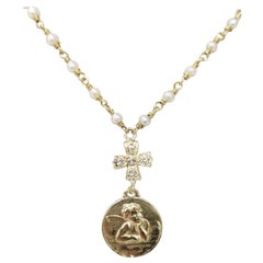 14 Karat Gelbgold Perlen und Diamanten Kreuz-Medaillon Halskette