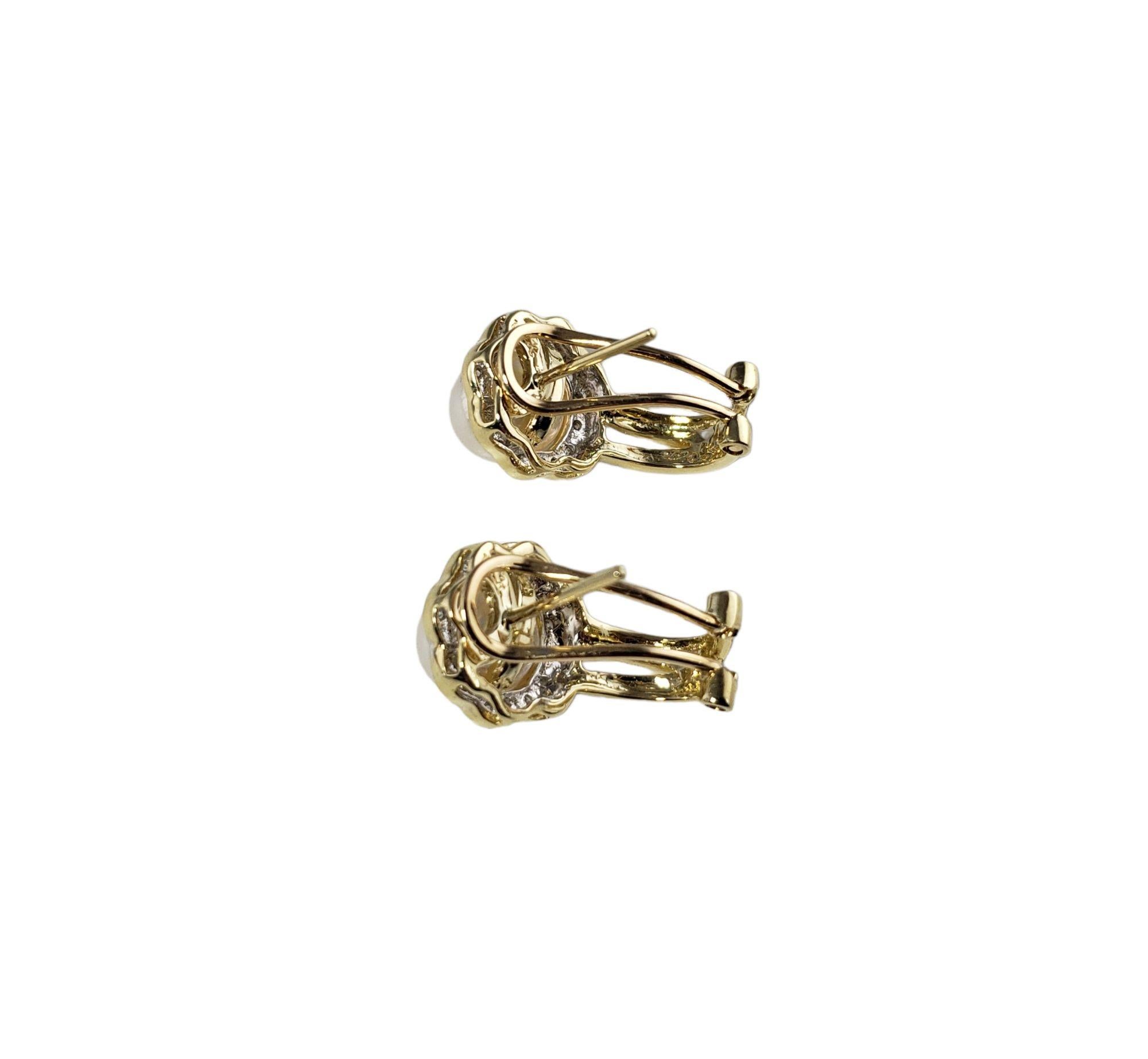 Boucles d'oreilles en or jaune 14 carats avec perles et diamants Pour femmes en vente