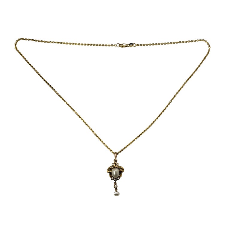 14 Karat Yellow Gold Pearl and Diamond Pendant Necklace For Sale at 1stDibs