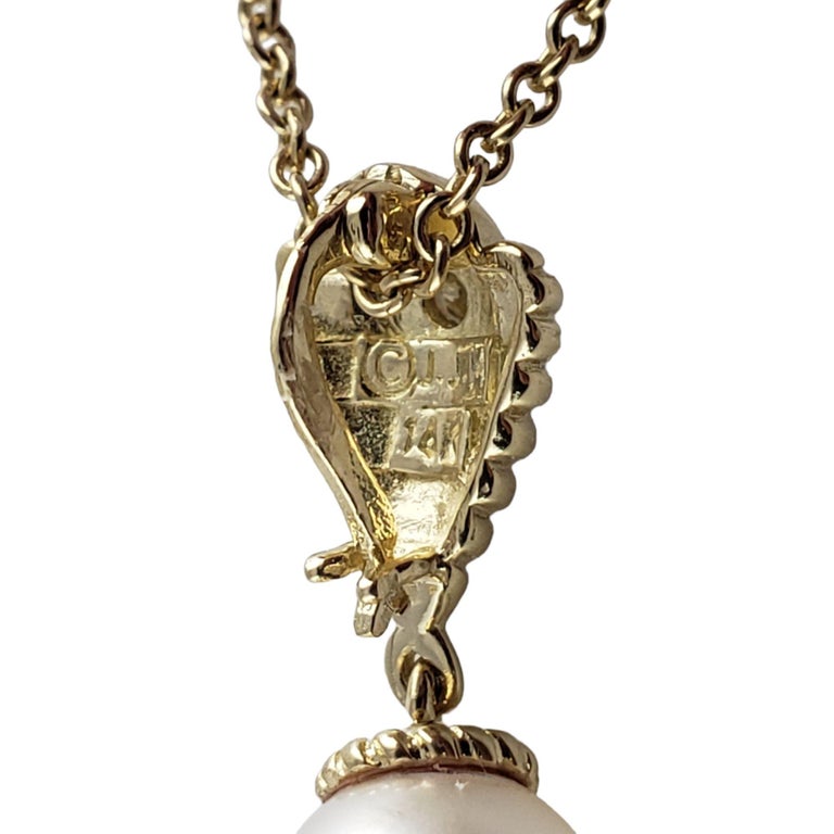 14 Karat Yellow Gold Pearl and Diamond Pendant Necklace For Sale at 1stDibs