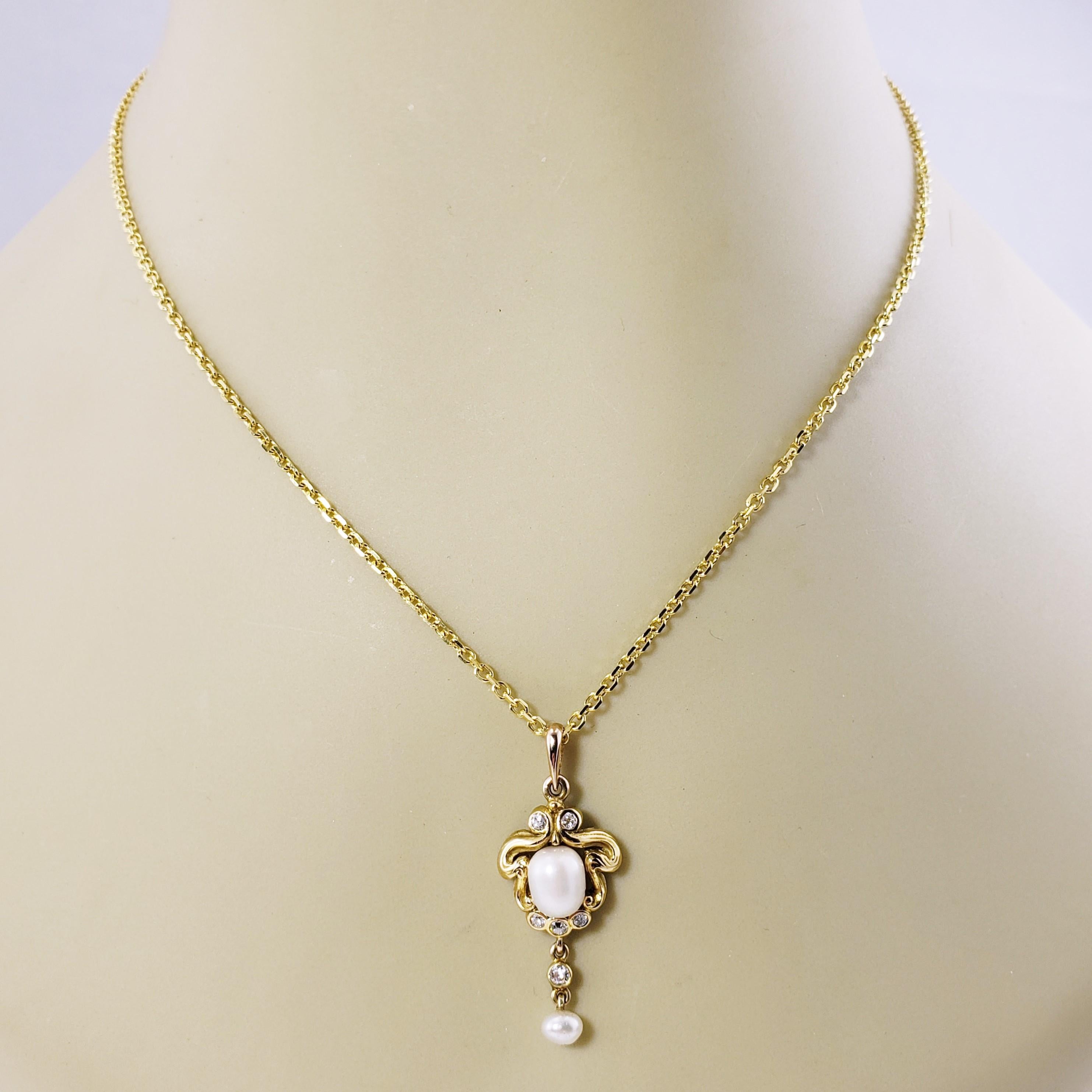 14 Karat Yellow Gold Pearl and Diamond Pendant Necklace For Sale 2