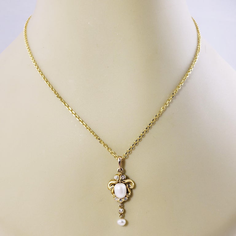 14 Karat Yellow Gold Pearl and Diamond Pendant Necklace For Sale at 1stDibs