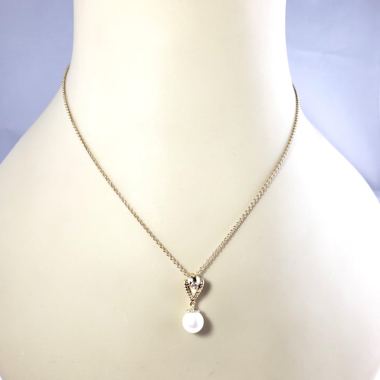 14 Karat Yellow Gold Pearl and Diamond Pendant Necklace For Sale at 1stDibs