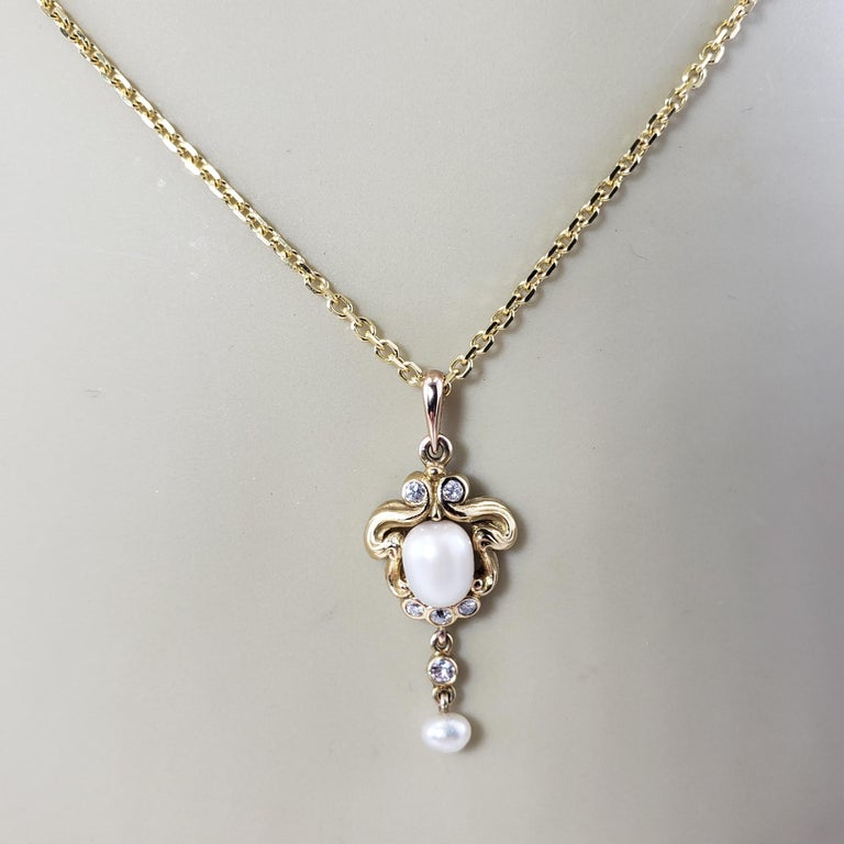 14 Karat Yellow Gold Pearl and Diamond Pendant Necklace For Sale at 1stDibs
