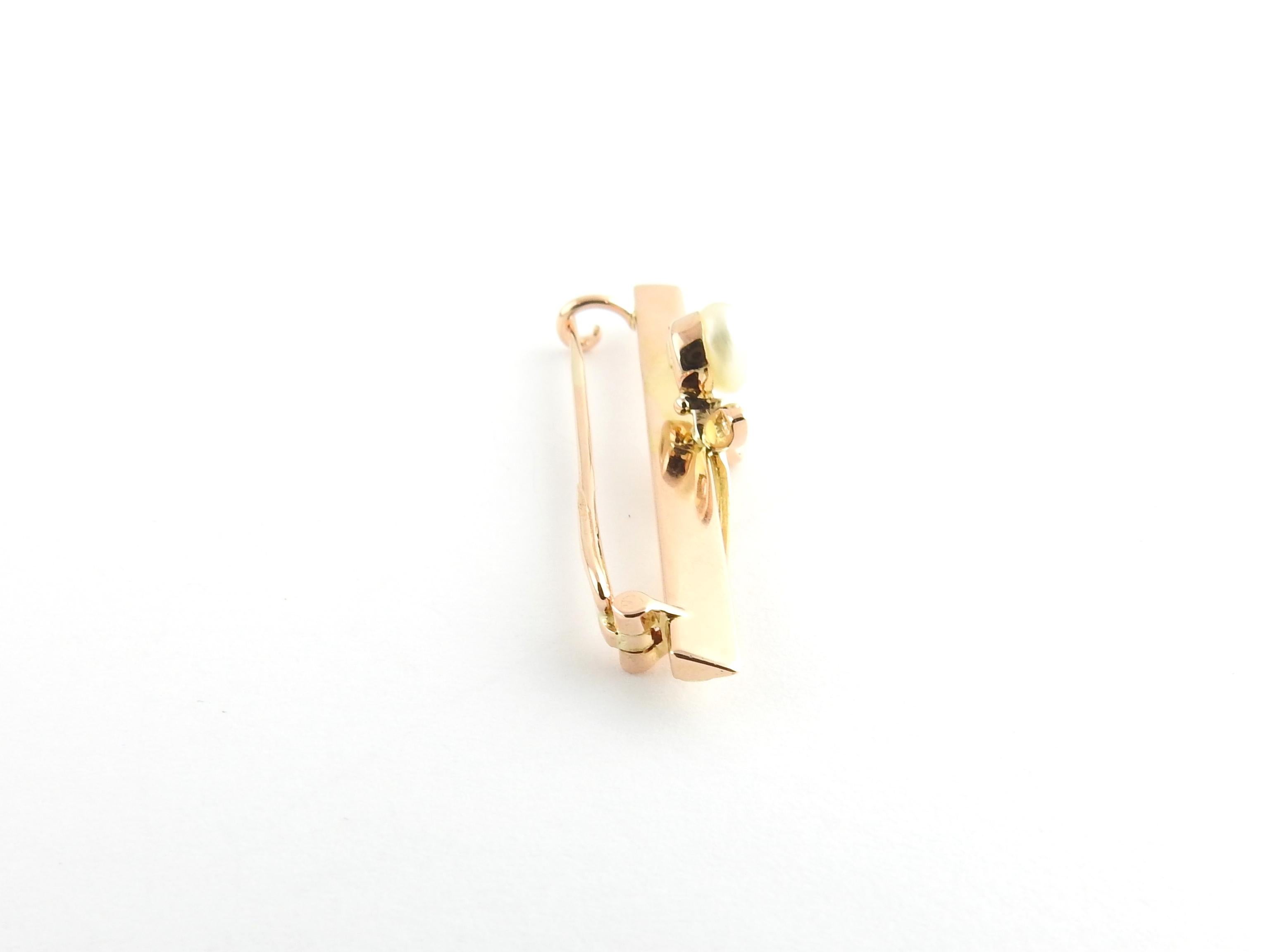 14 Karat Yellow Gold Pearl and Diamond Pin / Brooch 1