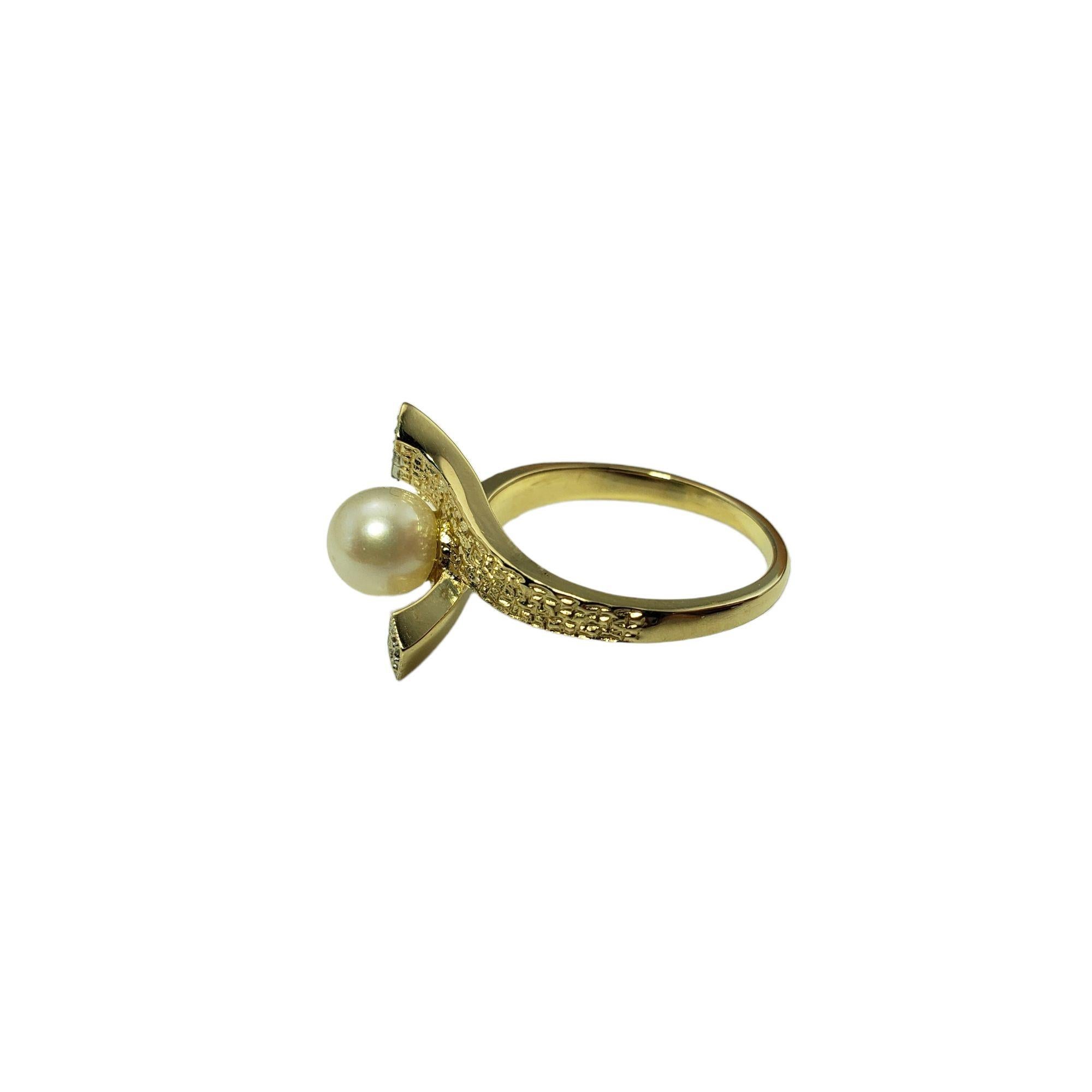 Round Cut 14 Karat Yellow Gold Pearl and Diamond Ring For Sale