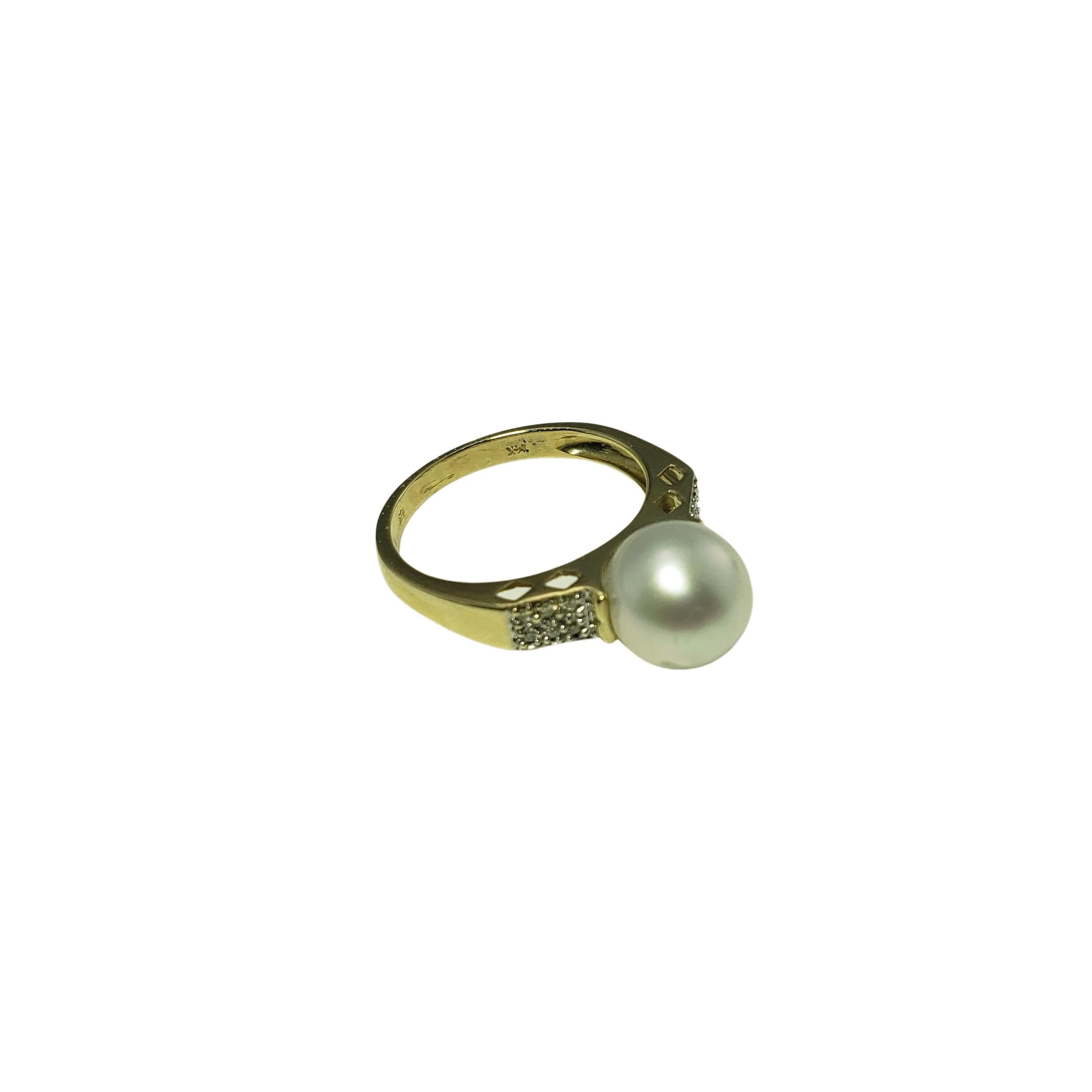 14 Karat Yellow Gold Pearl and Diamond Ring For Sale 2
