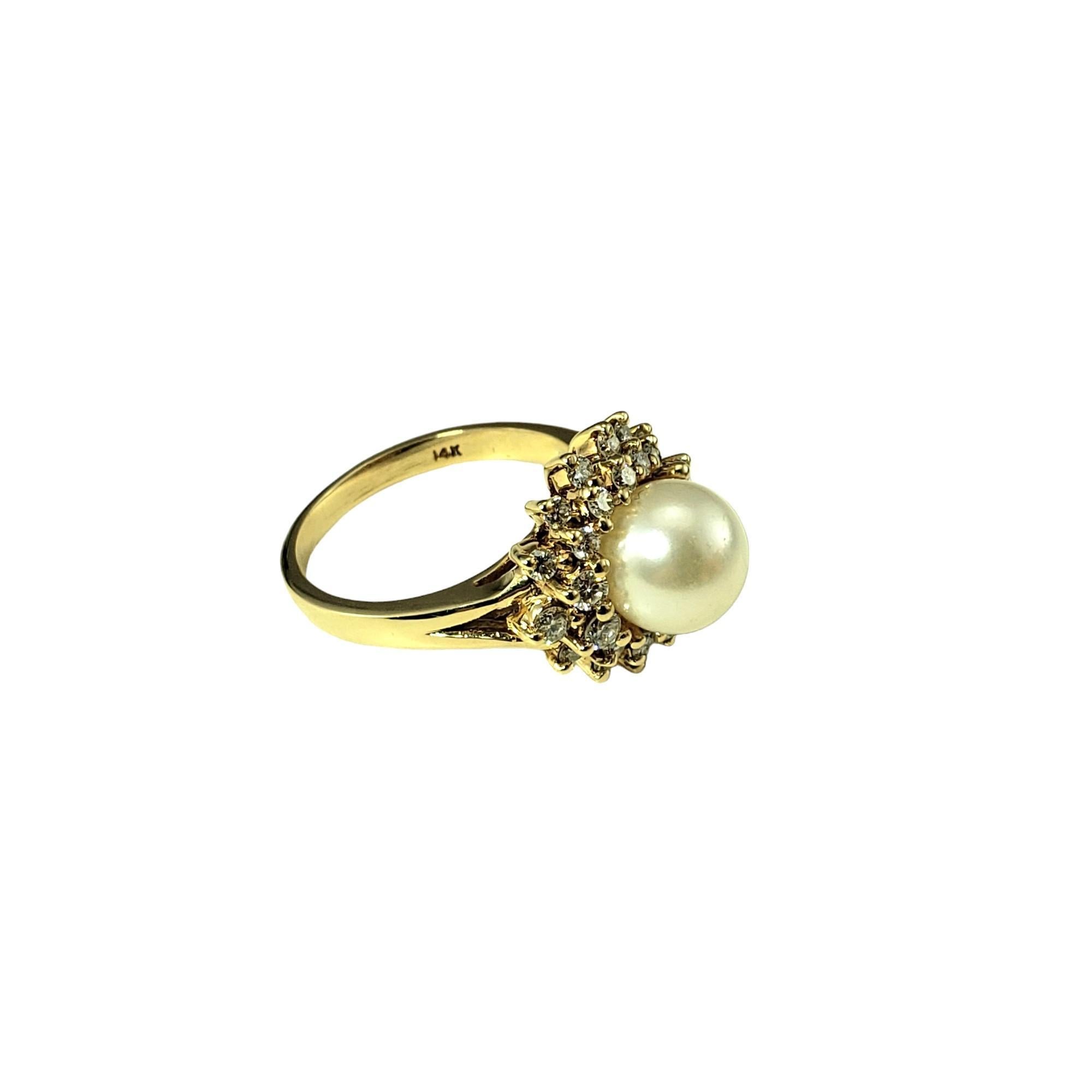 14 Karat Yellow Gold Pearl and Diamond Ring Size 7.5 #16651 In Good Condition For Sale In Washington Depot, CT