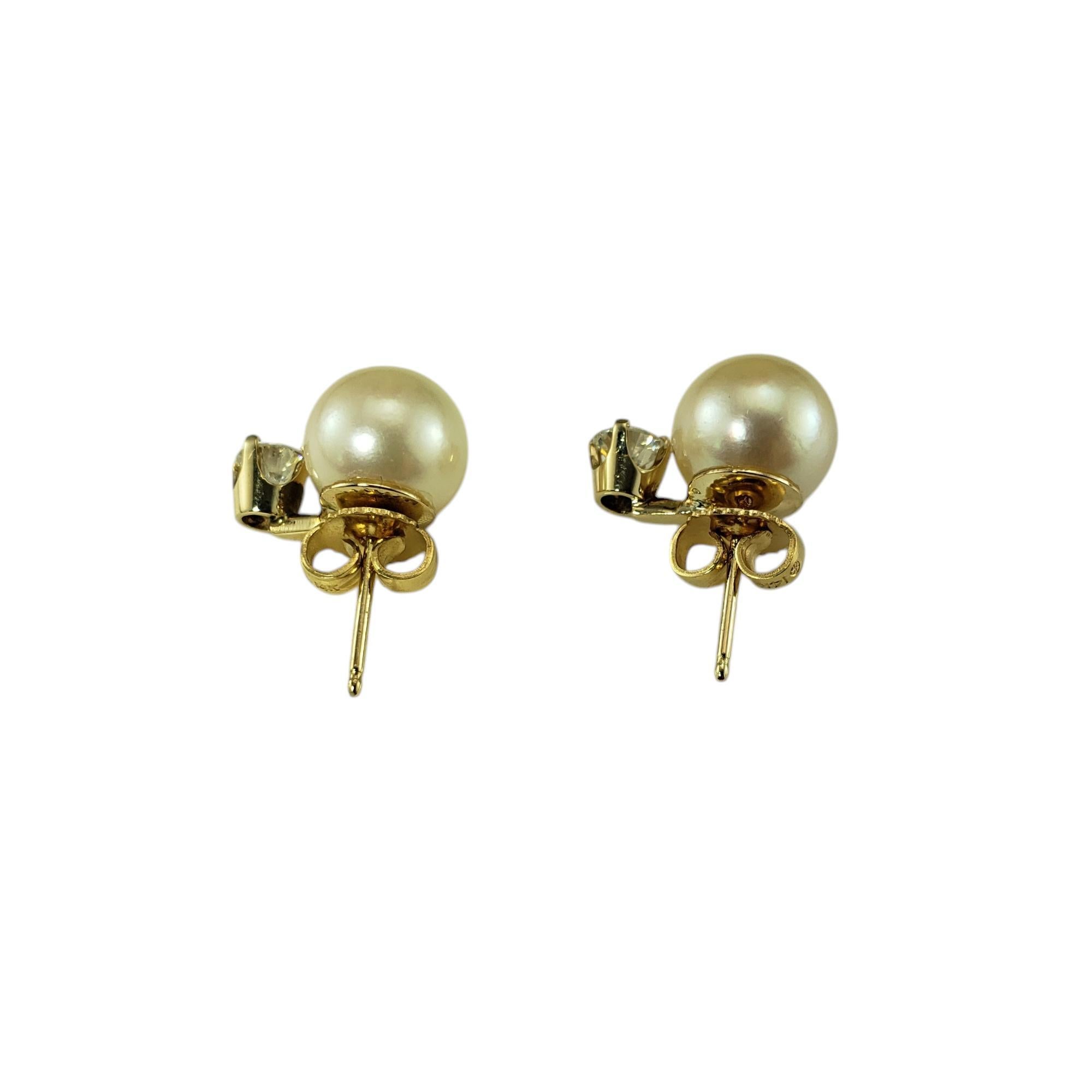 14 Karat Yellow Gold Pearl and Diamond Stud Earrings #19559 In Good Condition In Washington Depot, CT
