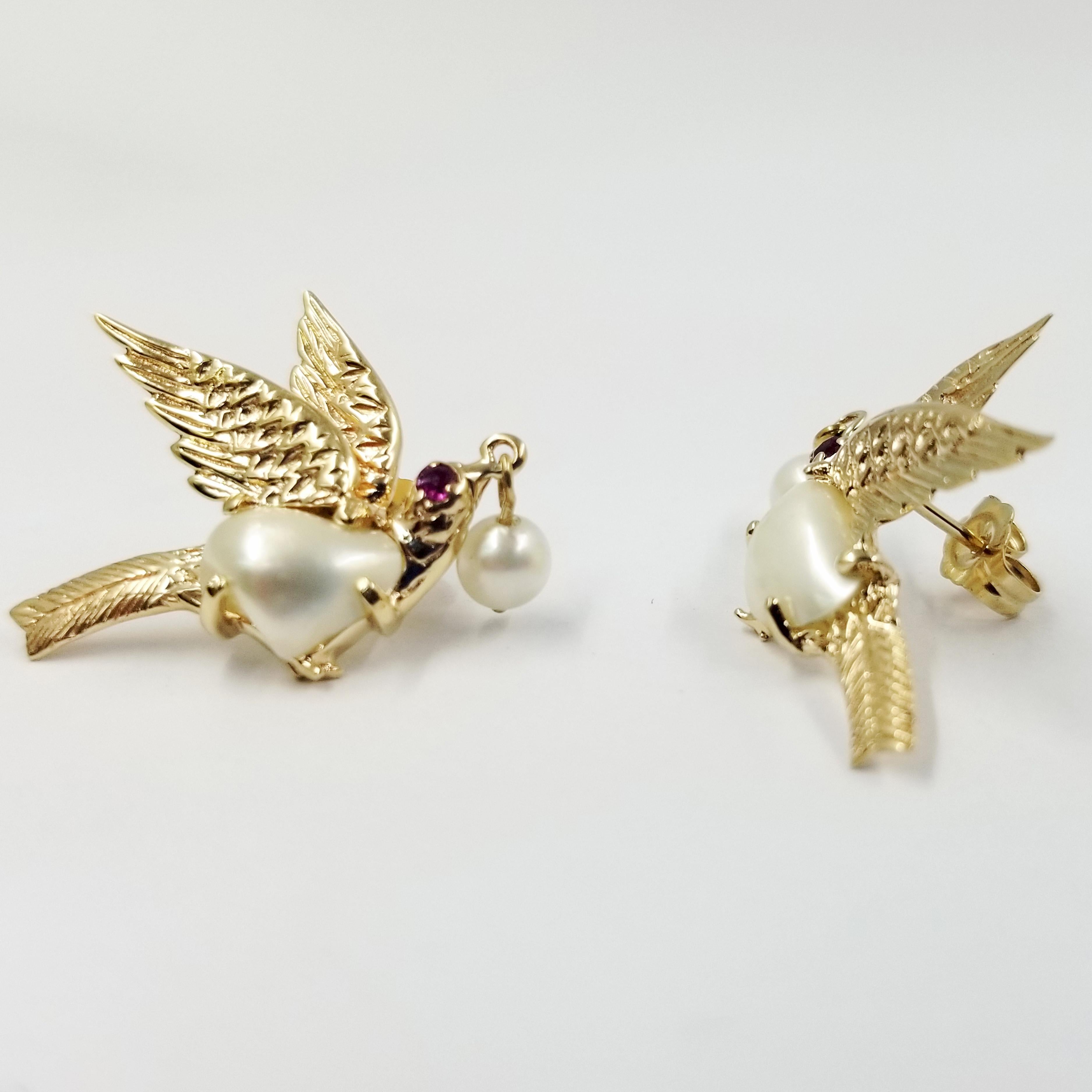 14 Karat Yellow Gold and Pearl Bird Stud Earrings 1