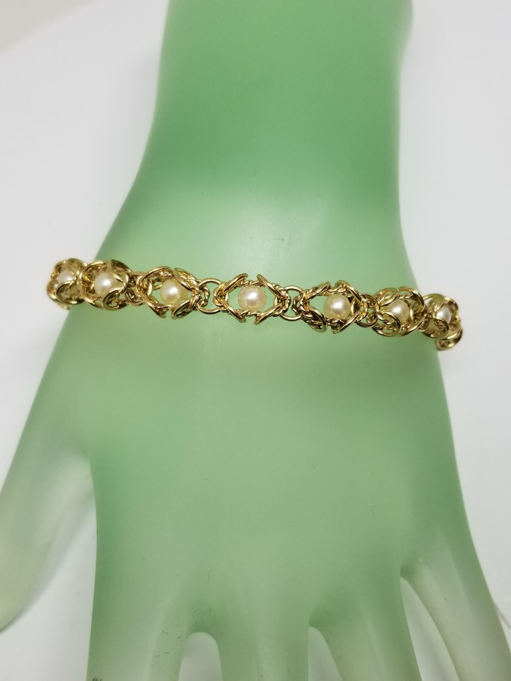 Women's or Men's 14 Karat Yellow Gold Pearl Bracelet
