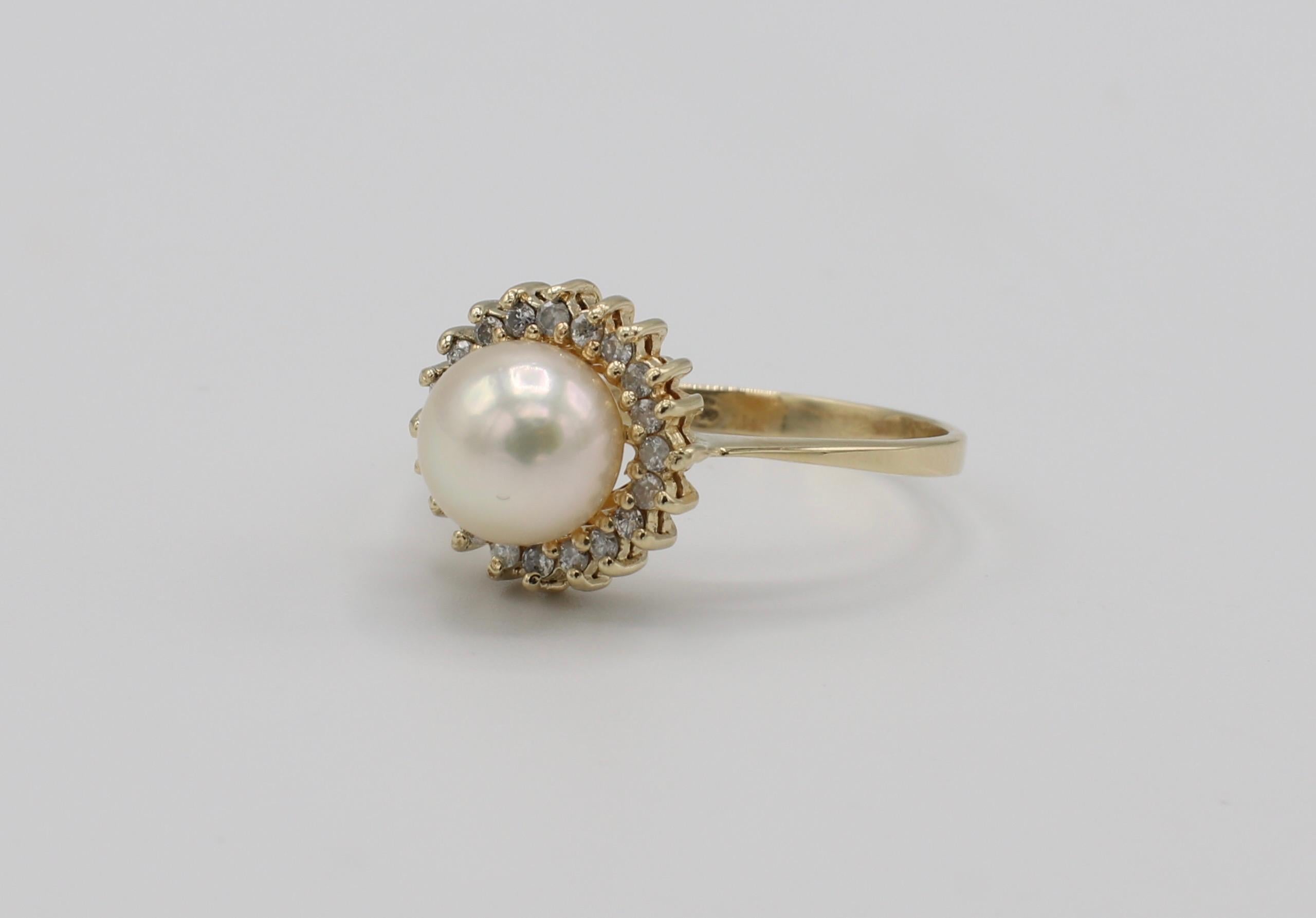 14 Karat Yellow Gold Pearl and Diamond Halo Cocktail Ring In Good Condition In  Baltimore, MD