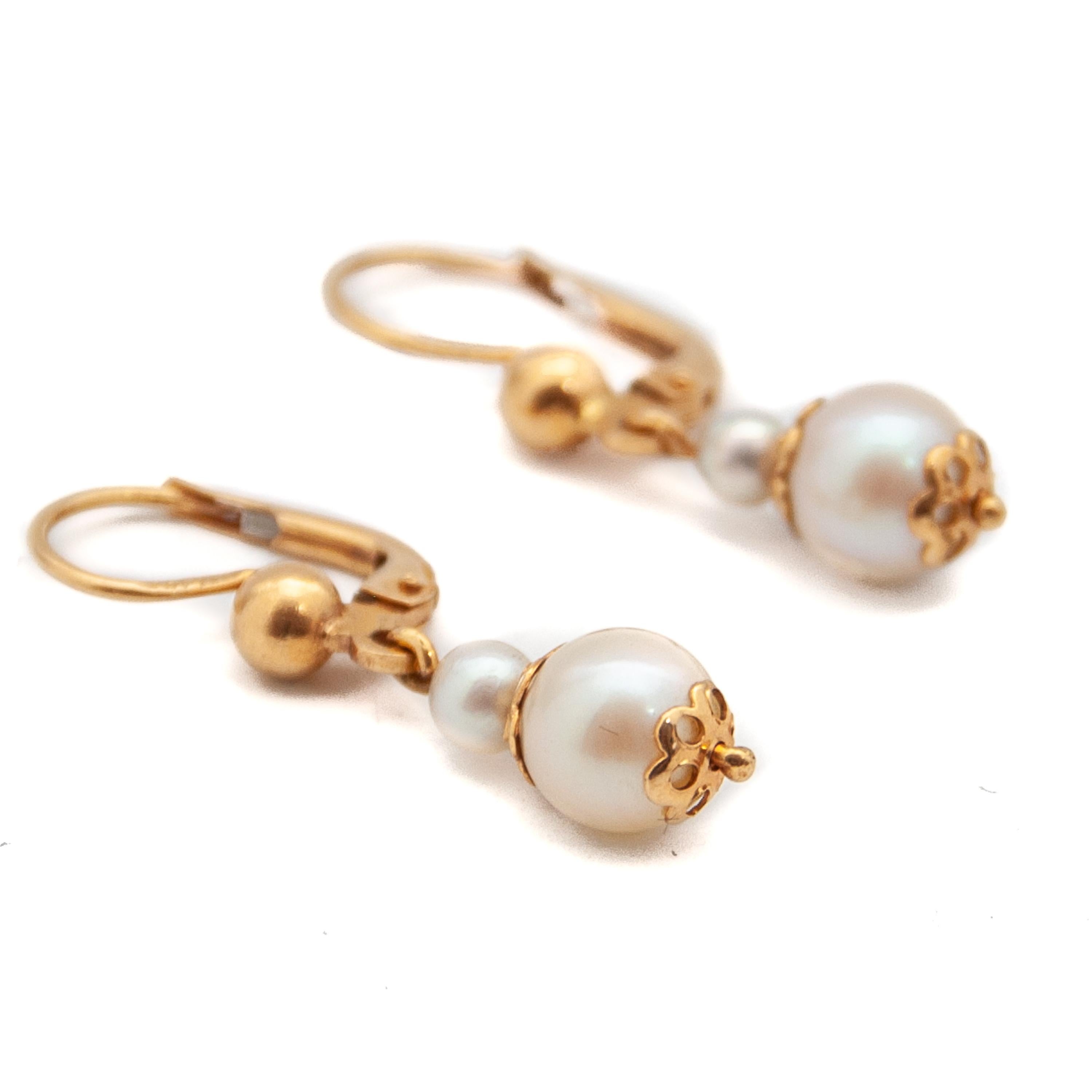 Round Cut 14 Karat Gold Pearl Drop Earrings