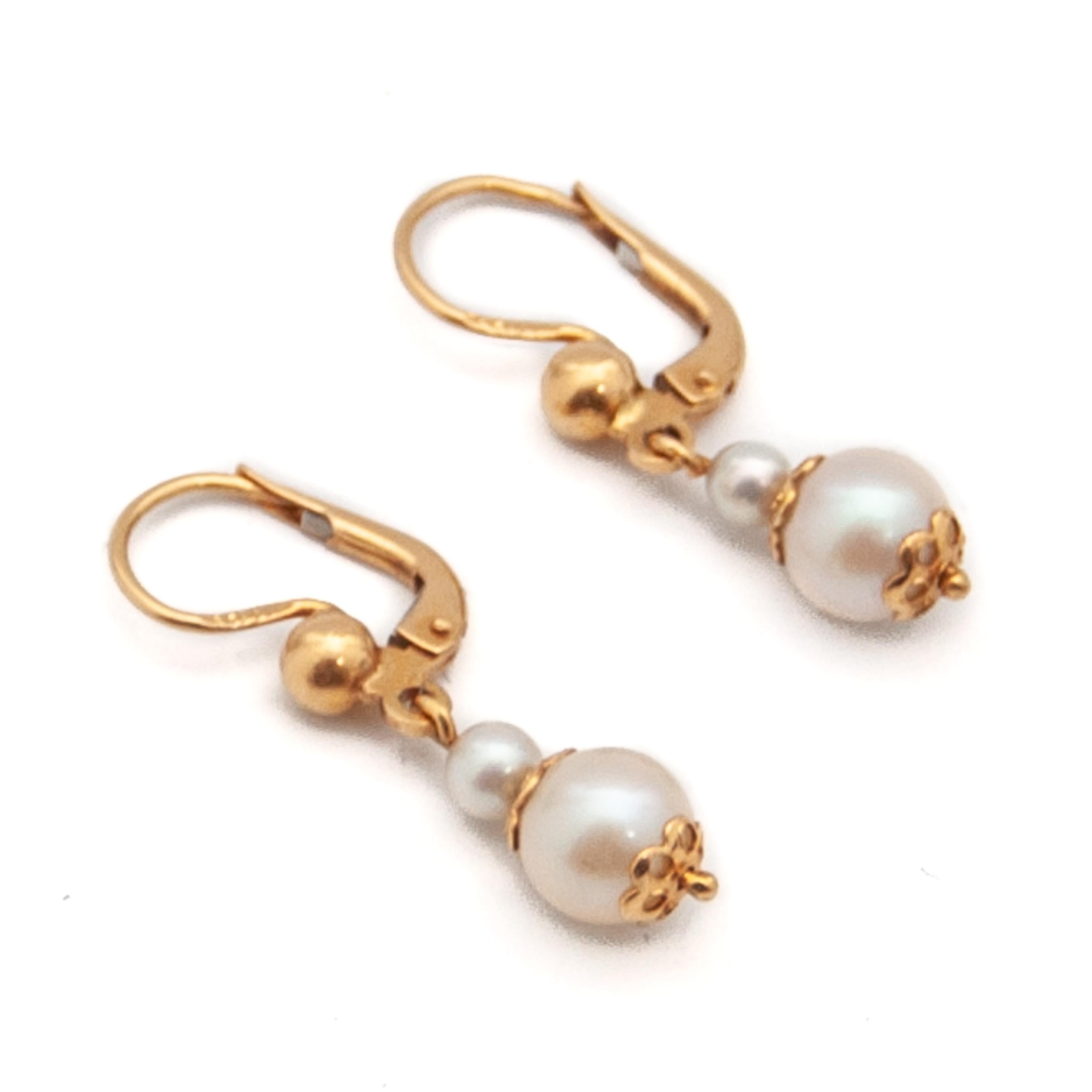 14 Karat Gold Pearl Drop Earrings In Good Condition In Rotterdam, NL