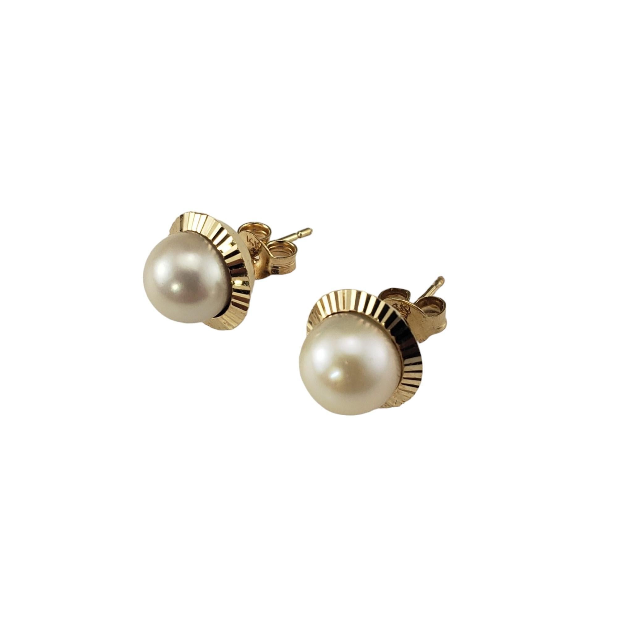 14 Karat Yellow Gold Pearl Earrings #16919 In Good Condition For Sale In Washington Depot, CT