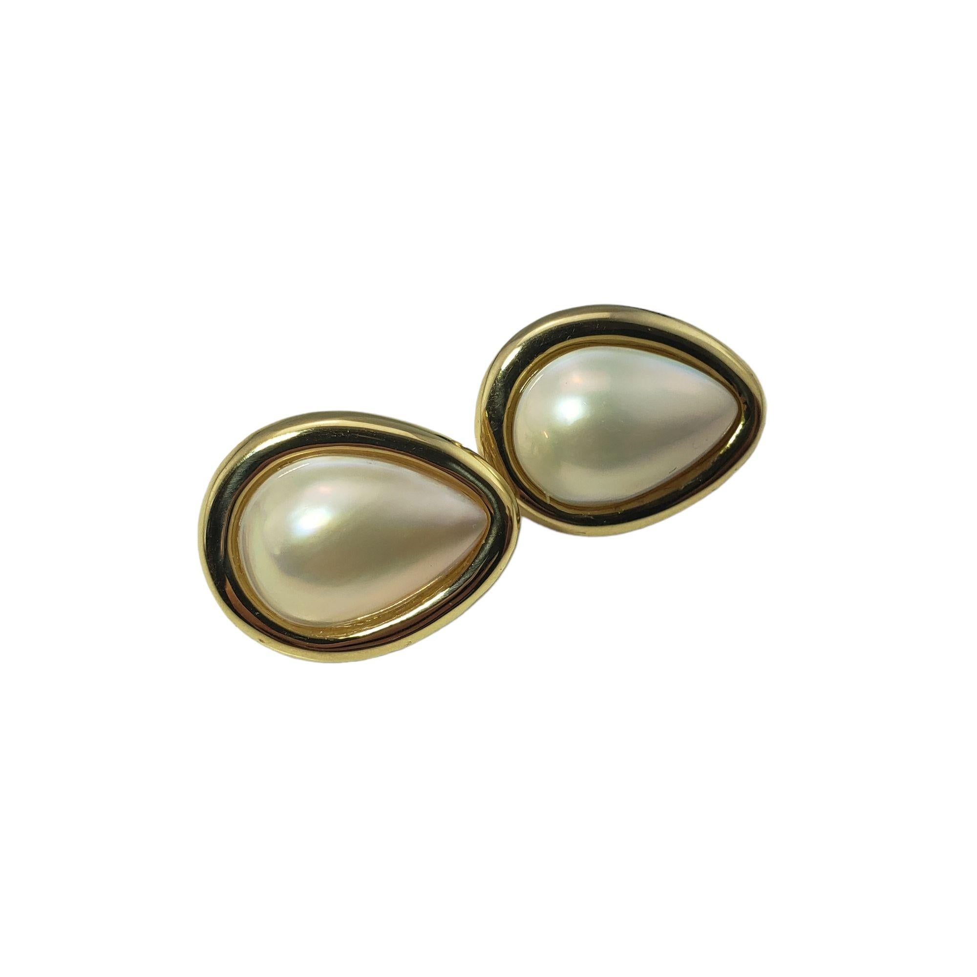 Taille poire  Boucles d'oreilles en or jaune 14 carats et perles en vente