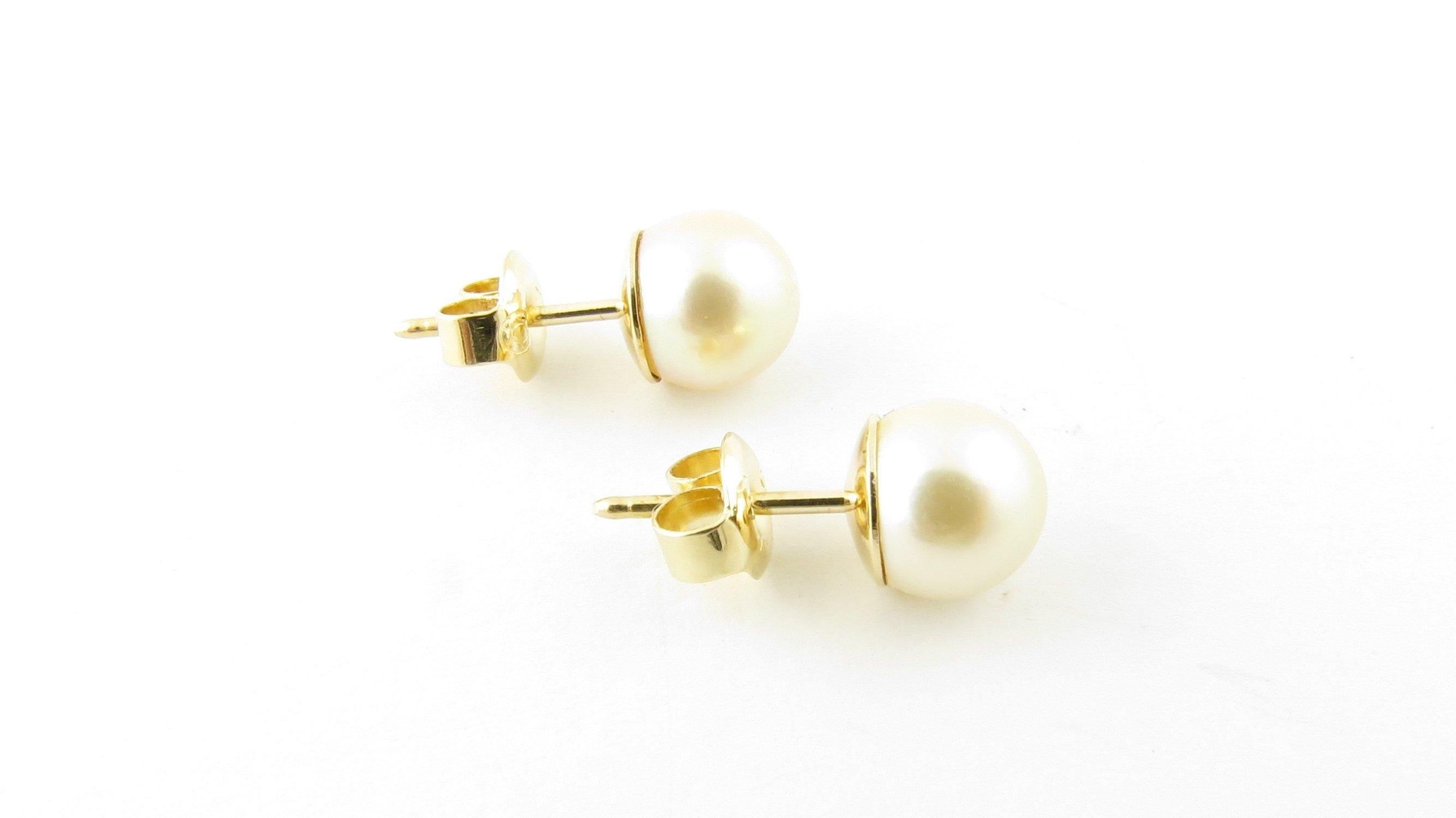 Women's 14 Karat Yellow Gold Pearl Earrings