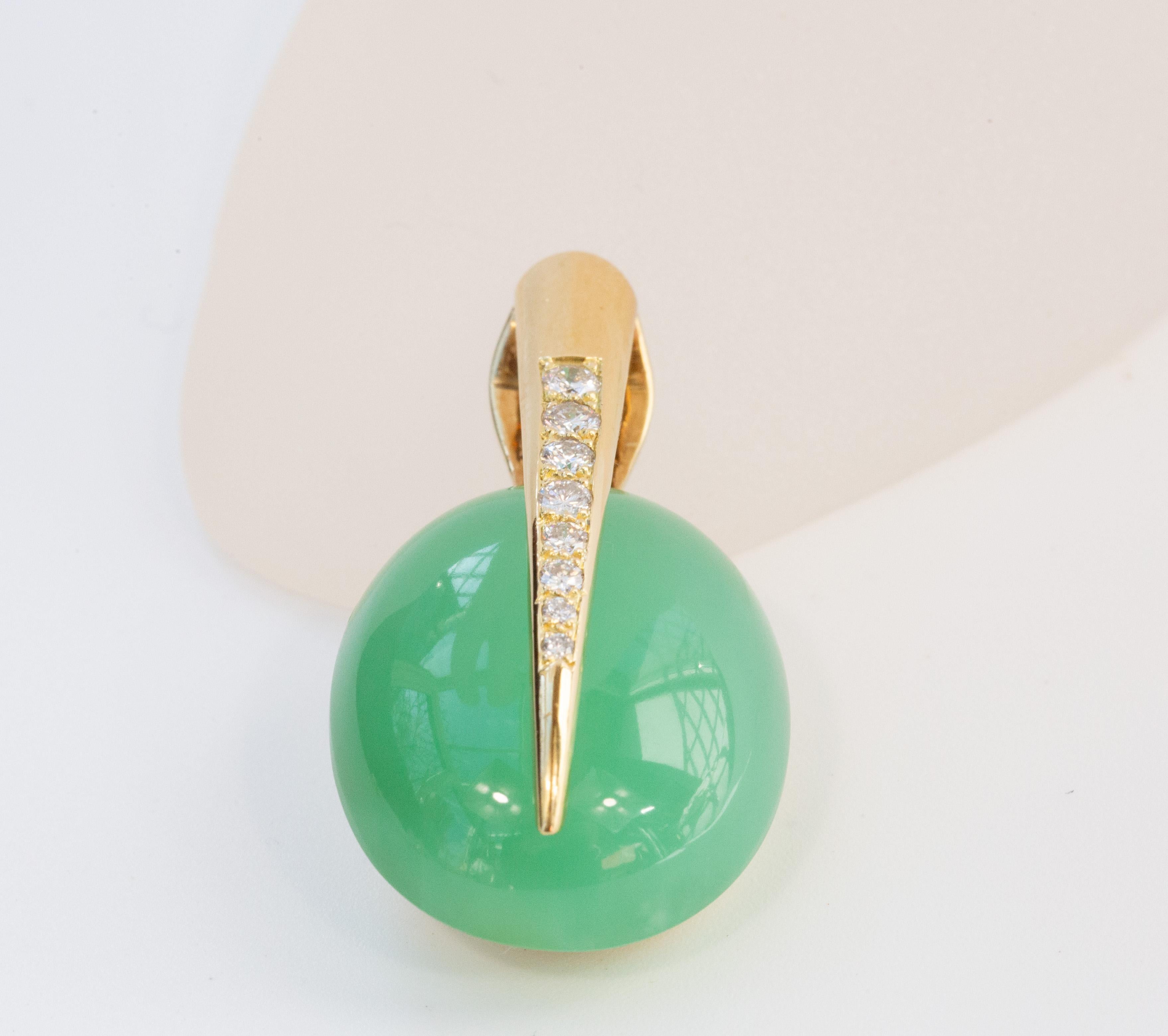 Pendentif en or jaune 14 carats avec chrysophrase et diamants en vente 1