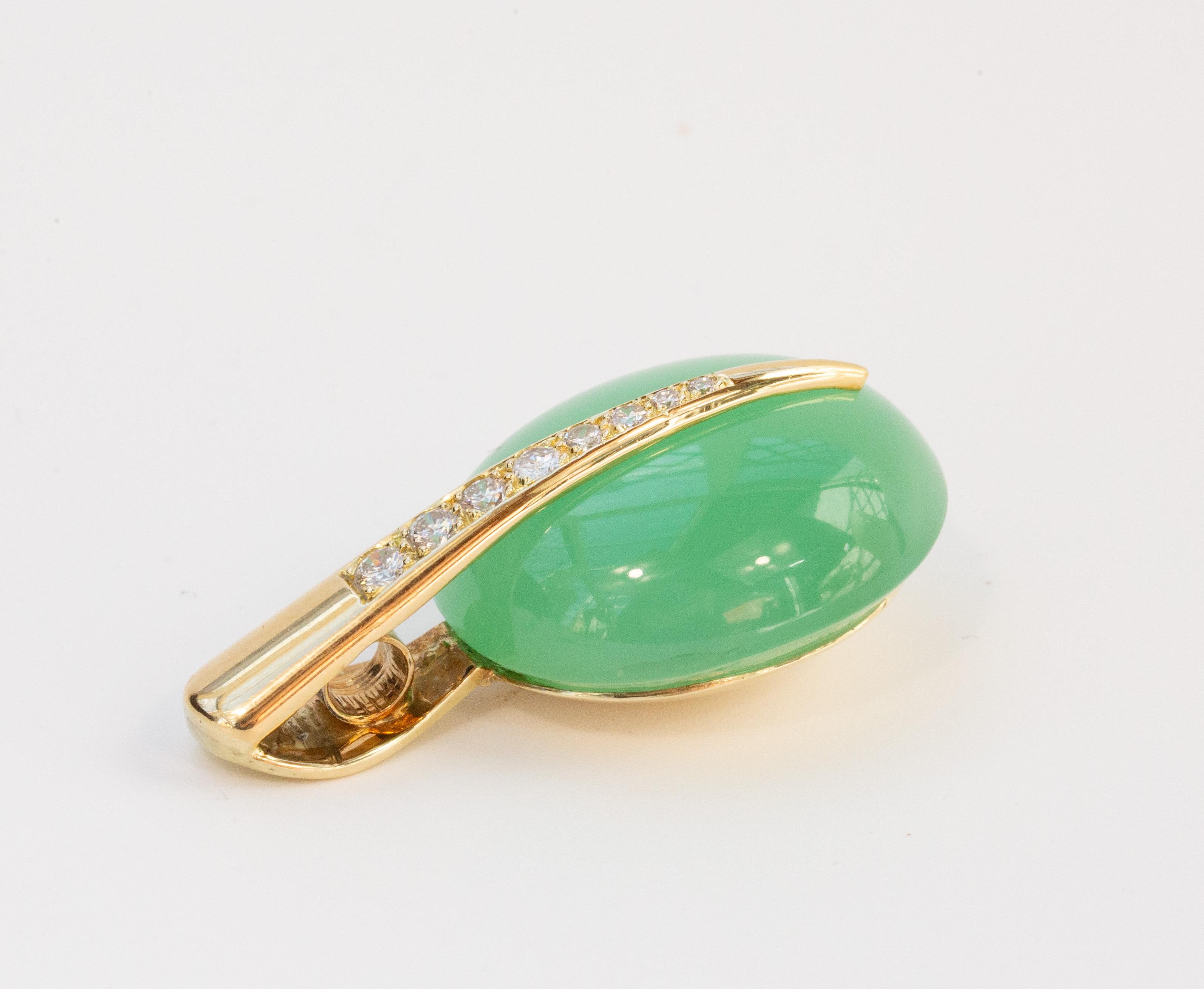 Pendentif en or jaune 14 carats avec chrysophrase et diamants en vente 2