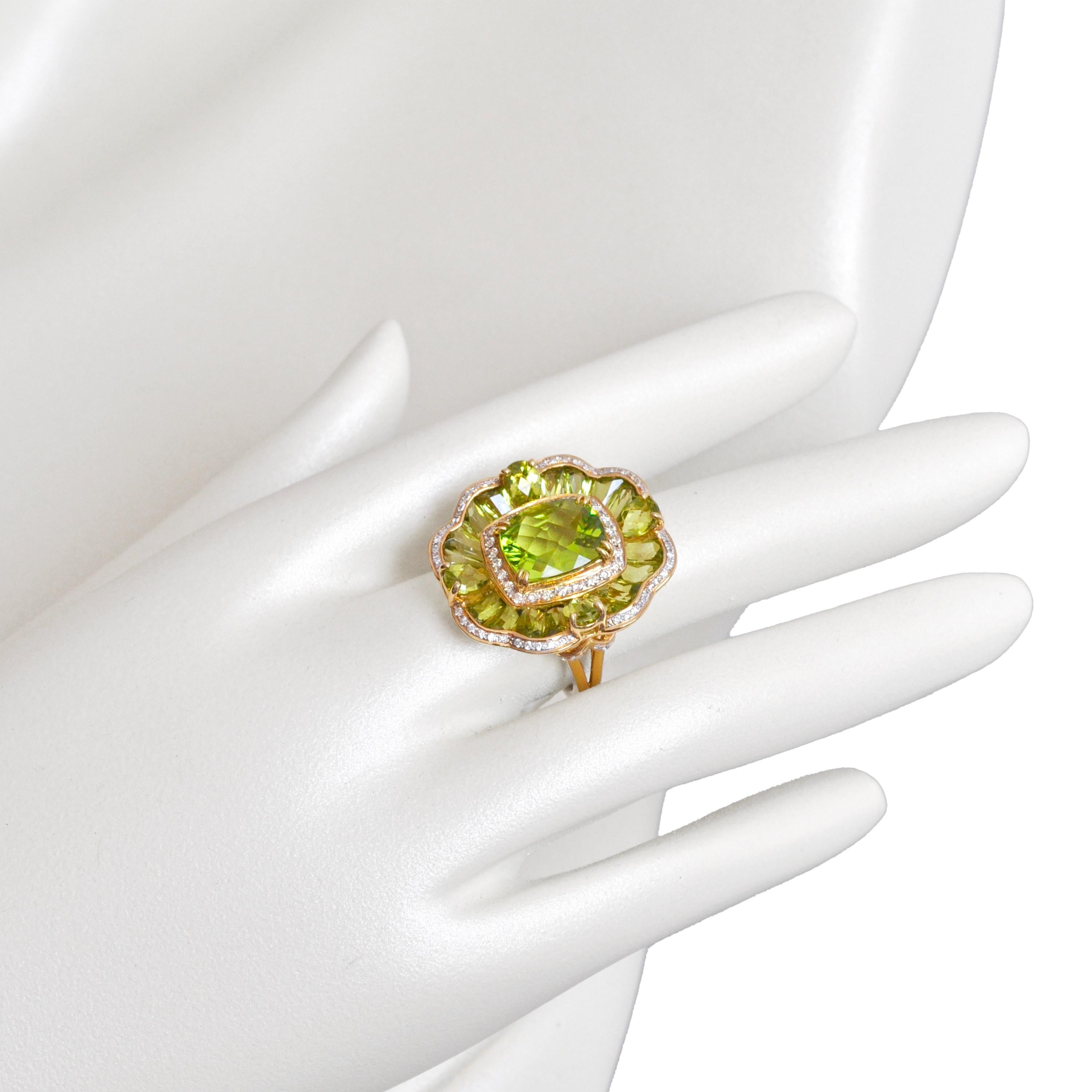 14 karat yellow gold peridot special cut flower contemporary cocktail ring

A stunning showcase of vibrant elegance and timeless design, this peridot tapered baguette ring is crafted in 14 karat rose gold. Crafted in lustrous 14 karat gold, this
