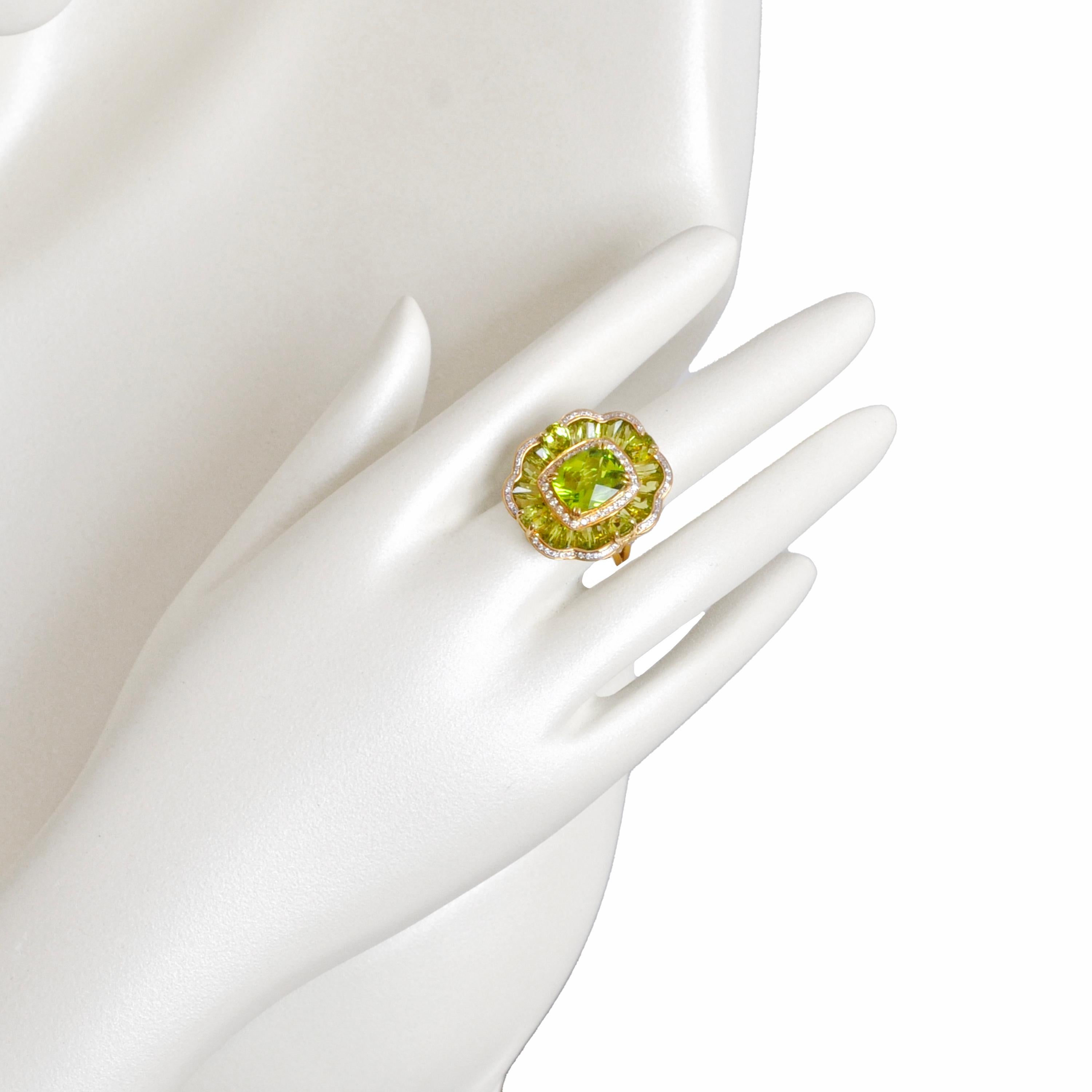 Tapered Baguette 14 Karat Yellow Gold Peridot Special Cut Flower Contemporary Cocktail Ring For Sale