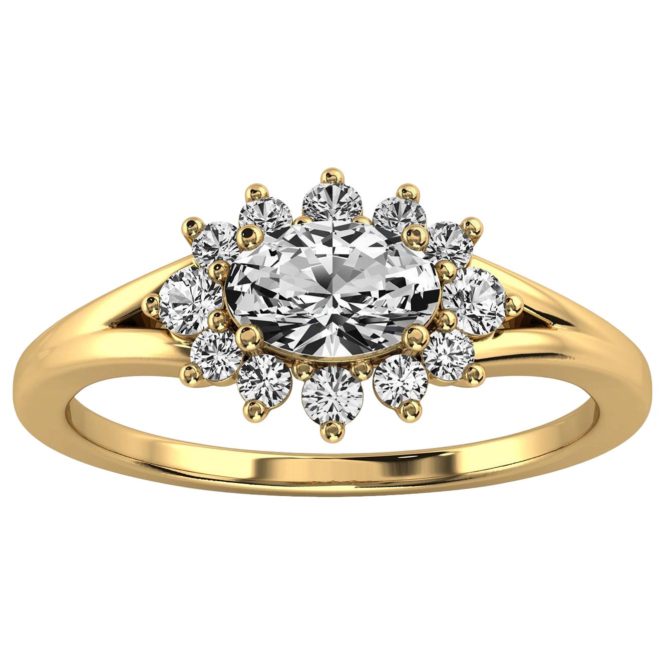 14 Karat Gelbgold Ring mit Diamant im organischen Kissenschliff in der Mitte, 1/2 Karat