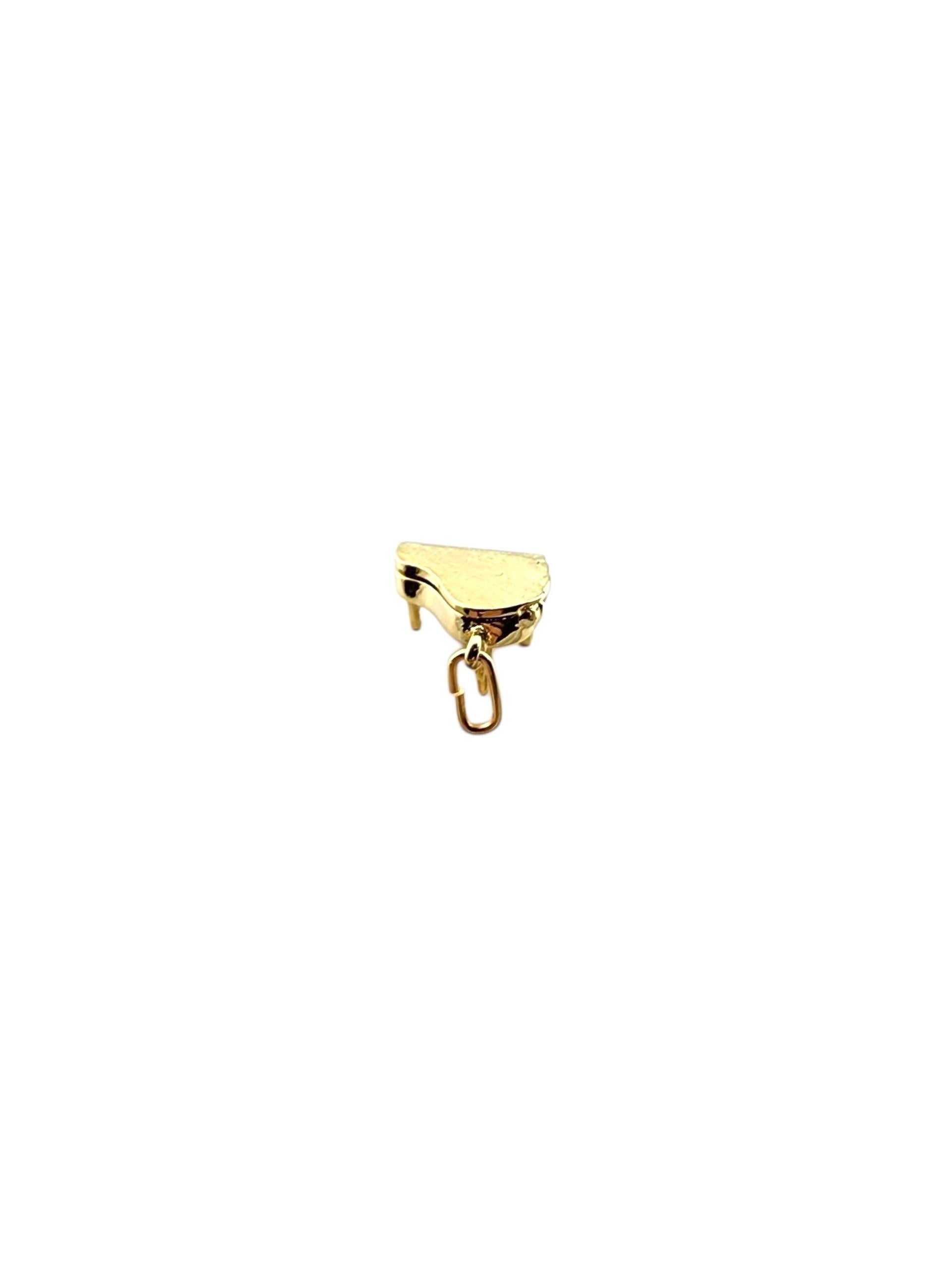 Charm per pianoforte in oro giallo 14 carati #23036 In condizioni buone in vendita a Washington Depot, CT