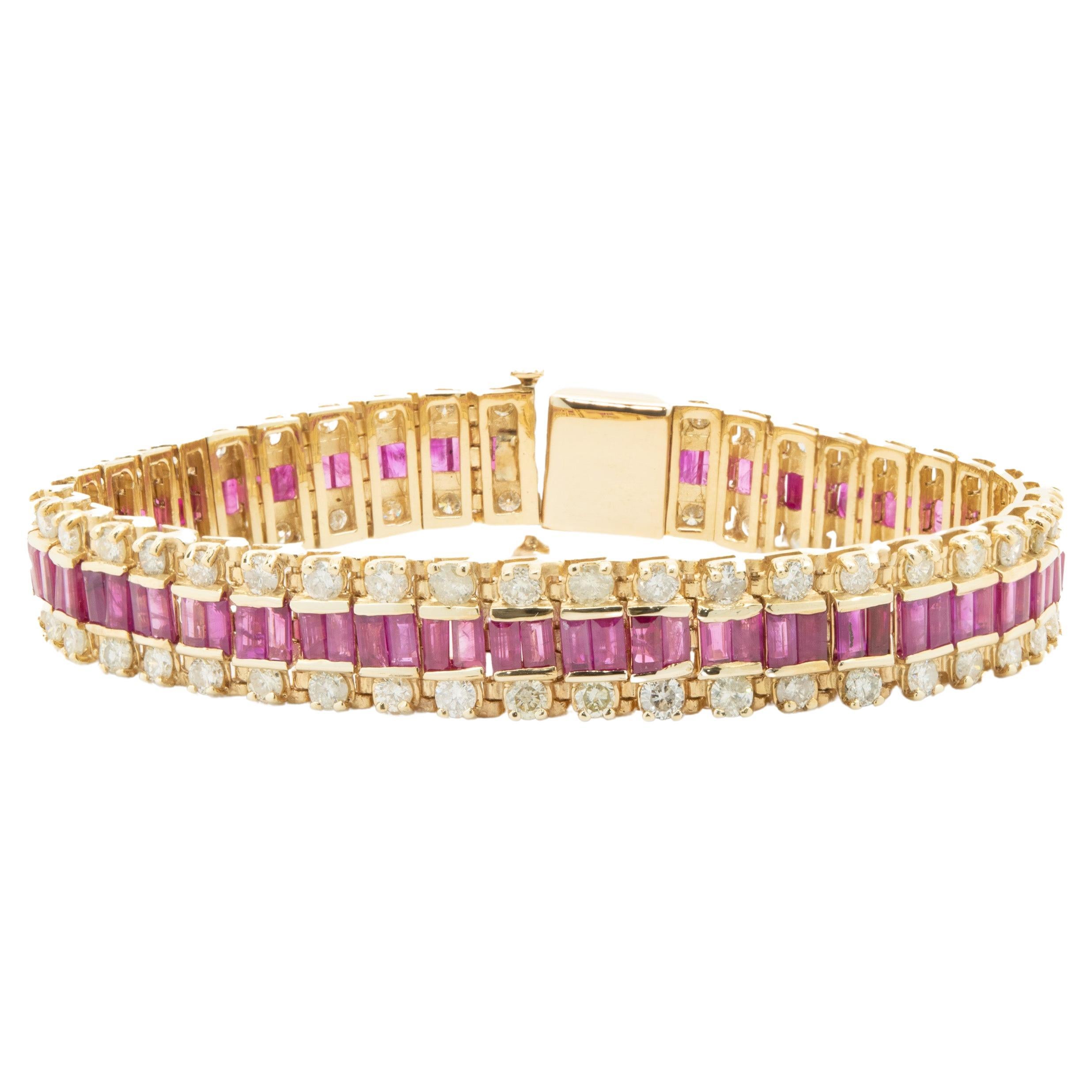 Dreireihiges Armband aus 14 Karat Gelbgold mit Taubenblut-Rubin und Diamant