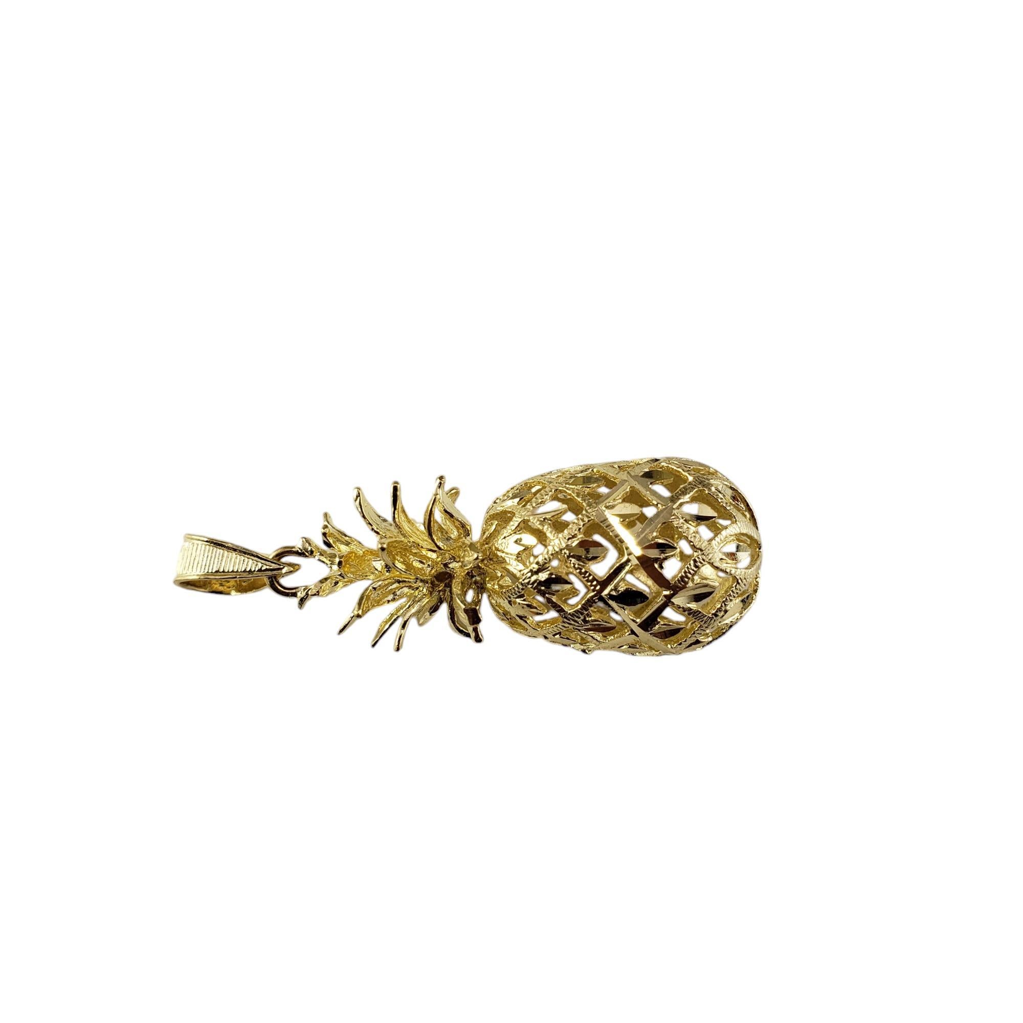 Pendentif ananas en or jaune 14 carats #19127 Bon état - En vente à Washington Depot, CT