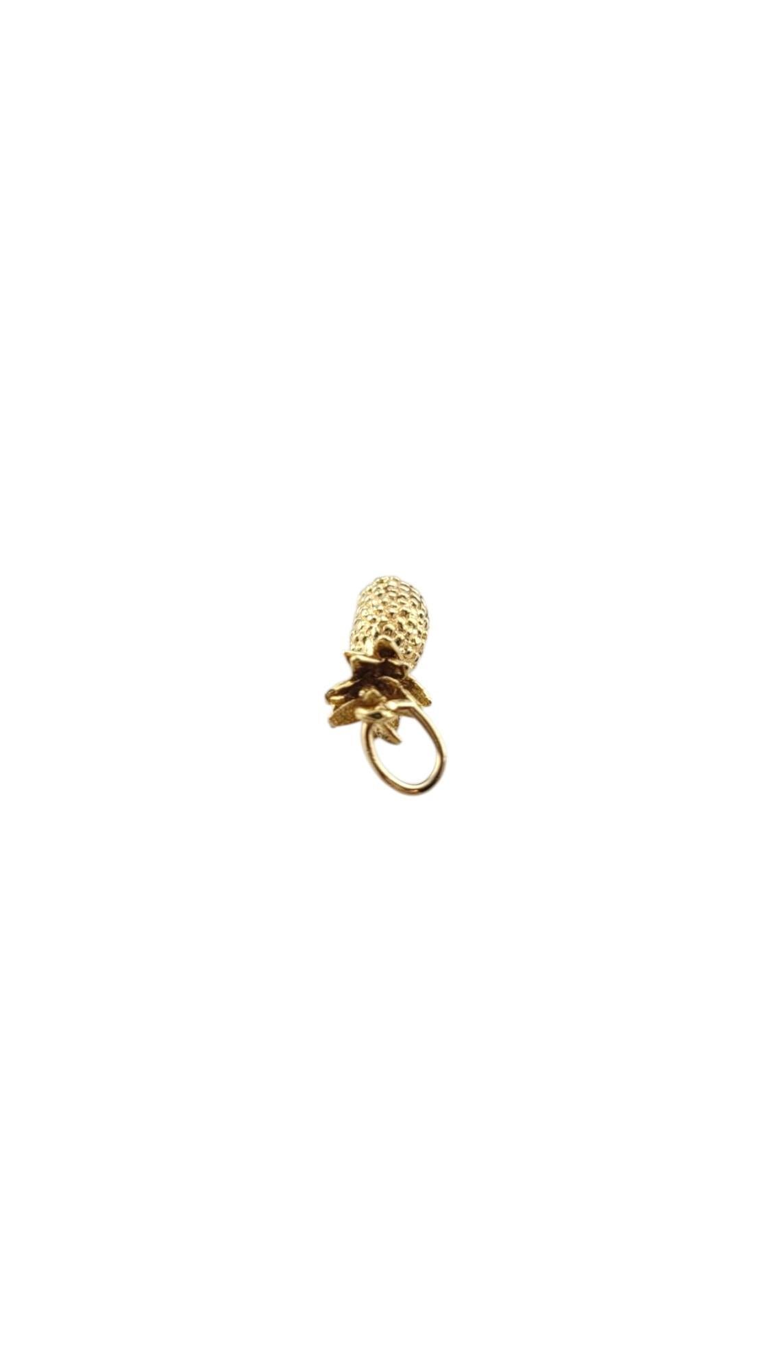 Ciondolo a forma di ananas in oro giallo 14 carati #21791 in vendita 1