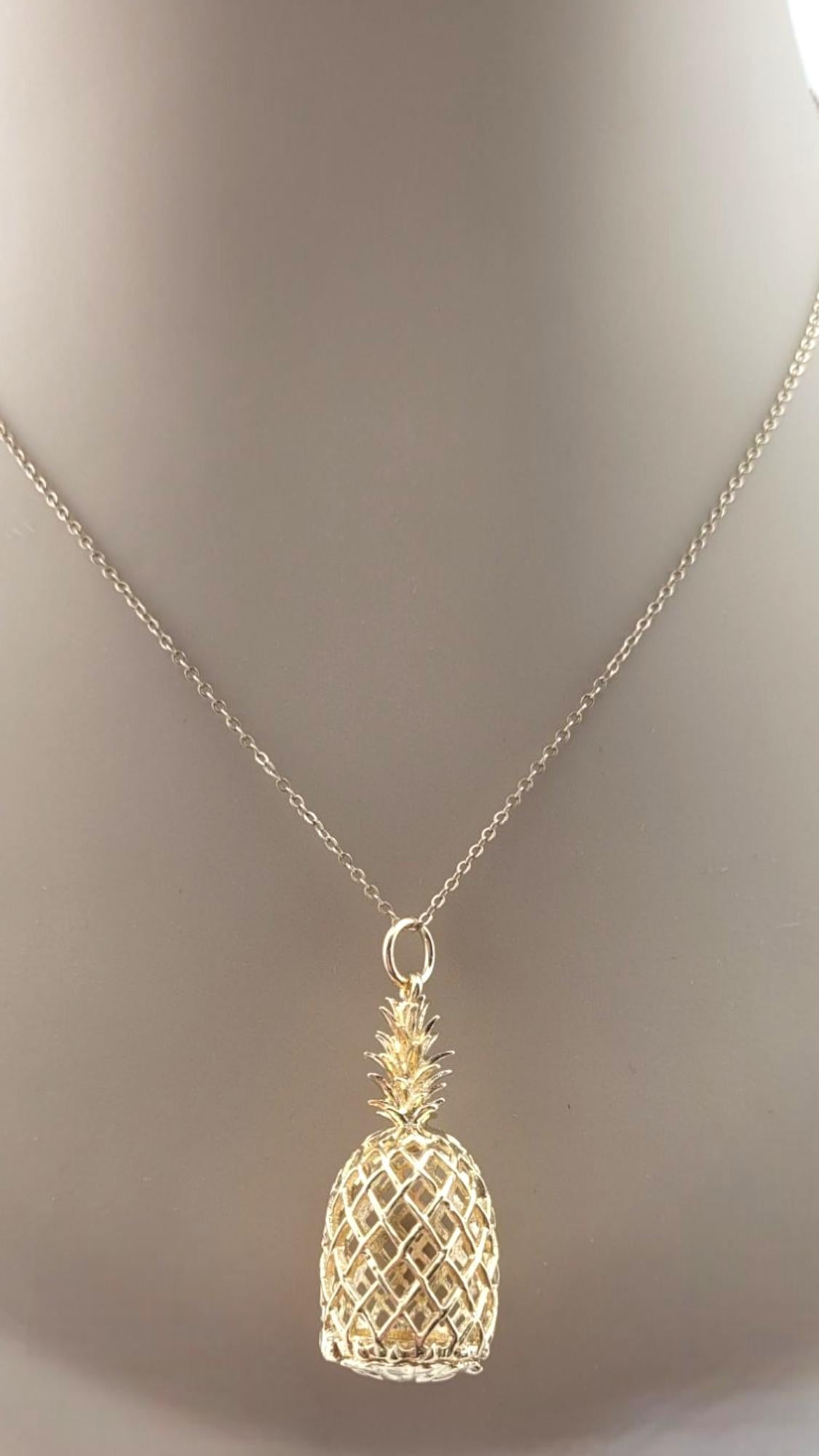 Pendentif ananas en or jaune 14 carats avec pierres vertes n° 21150 en vente 8