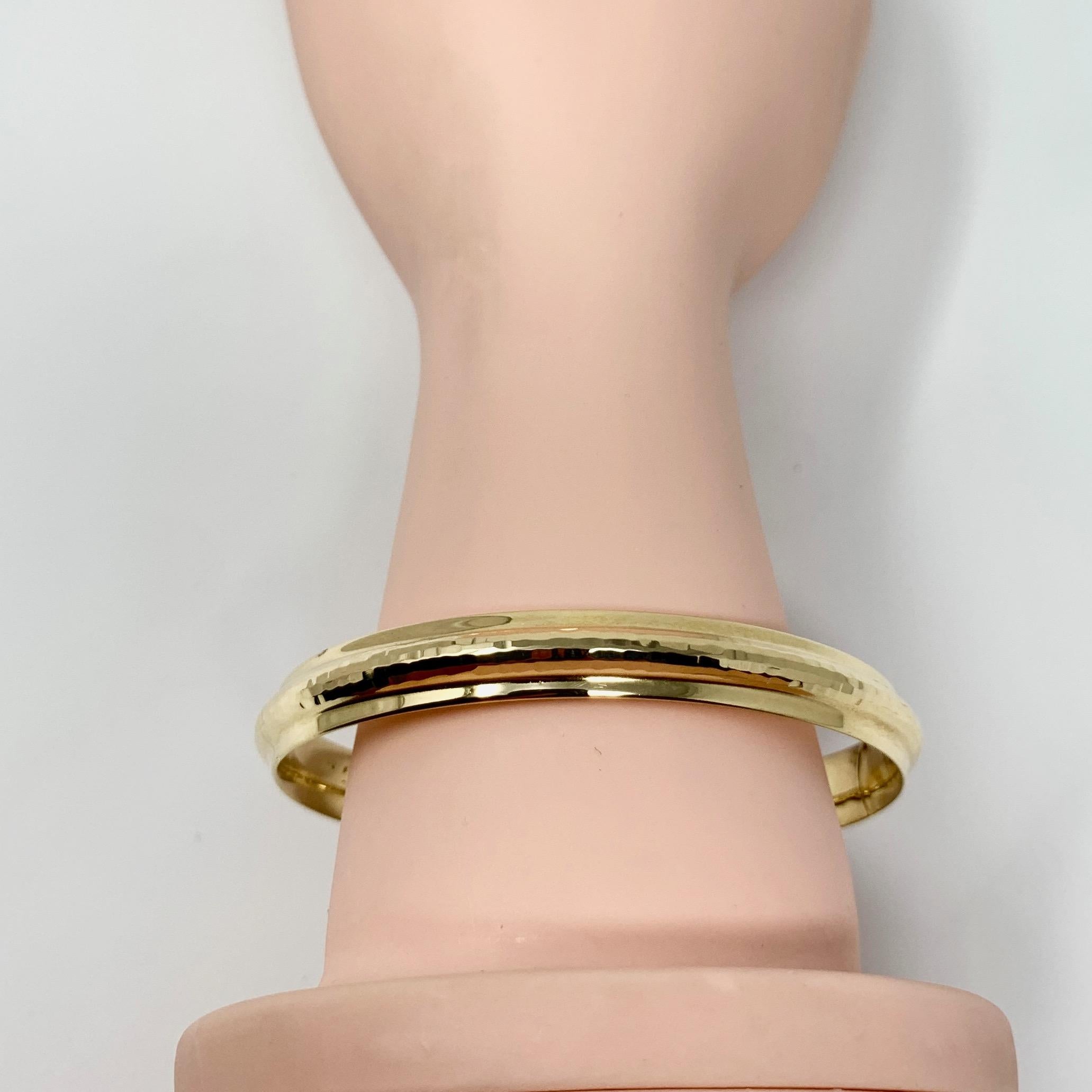 14 Karat Yellow Gold Polished Hammered Texture Bangle Bracelet 4