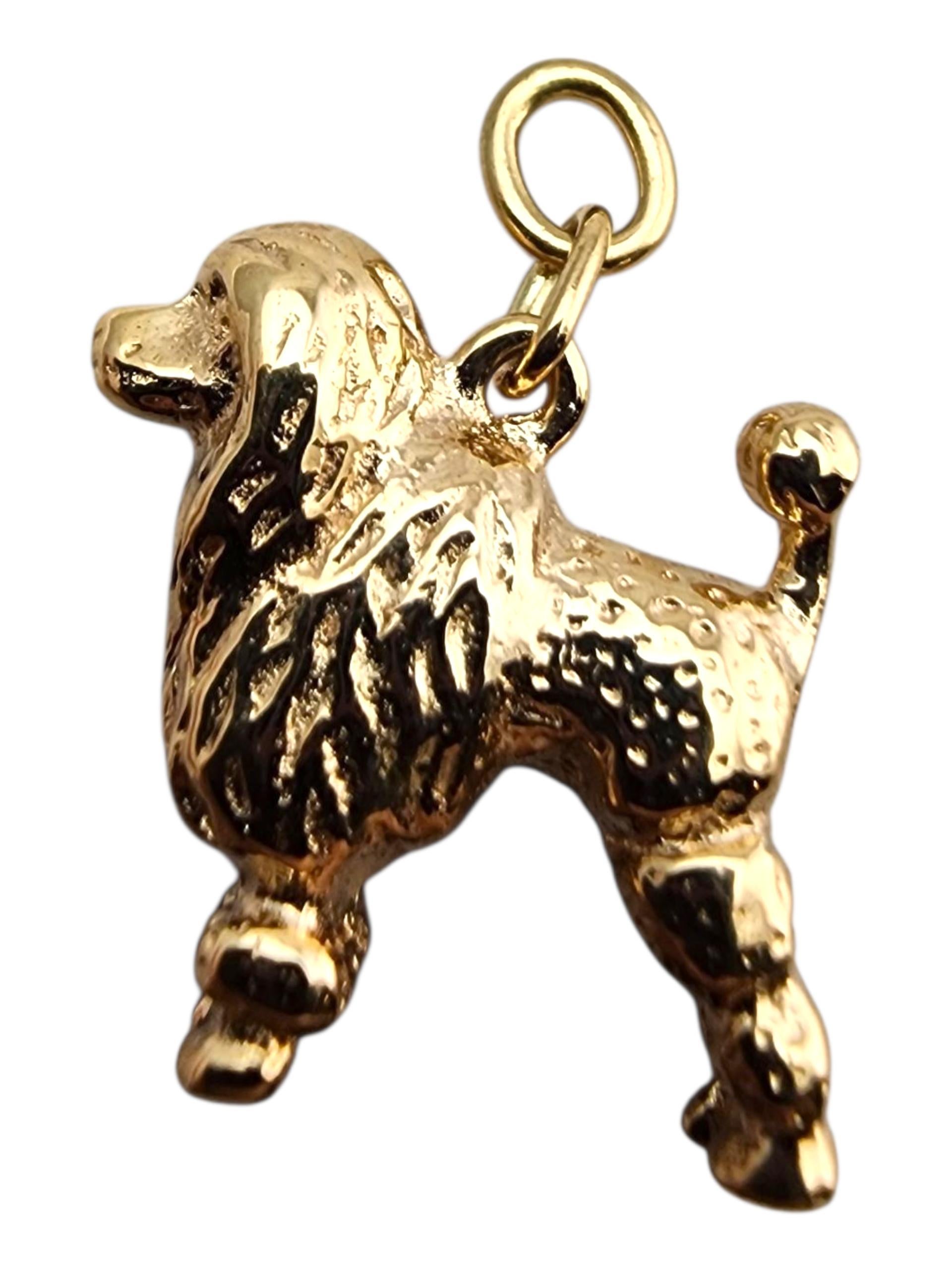 Contemporain Or jaune 14 carats breloque chien caniche #23932 en vente