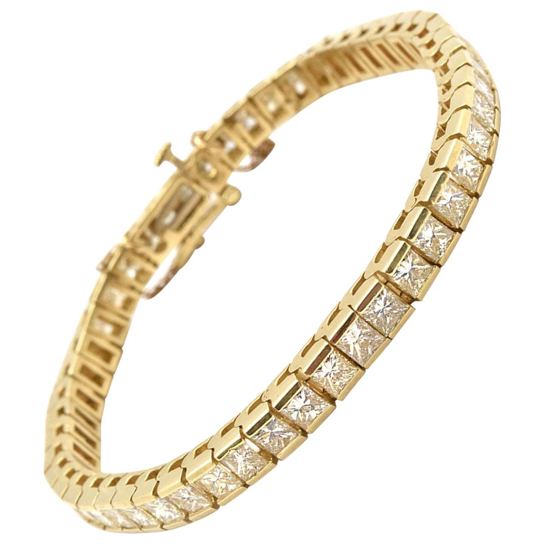 14 Karat Yellow Gold Princess Cut 10.00 Carat Diamond In-Line Bracelet