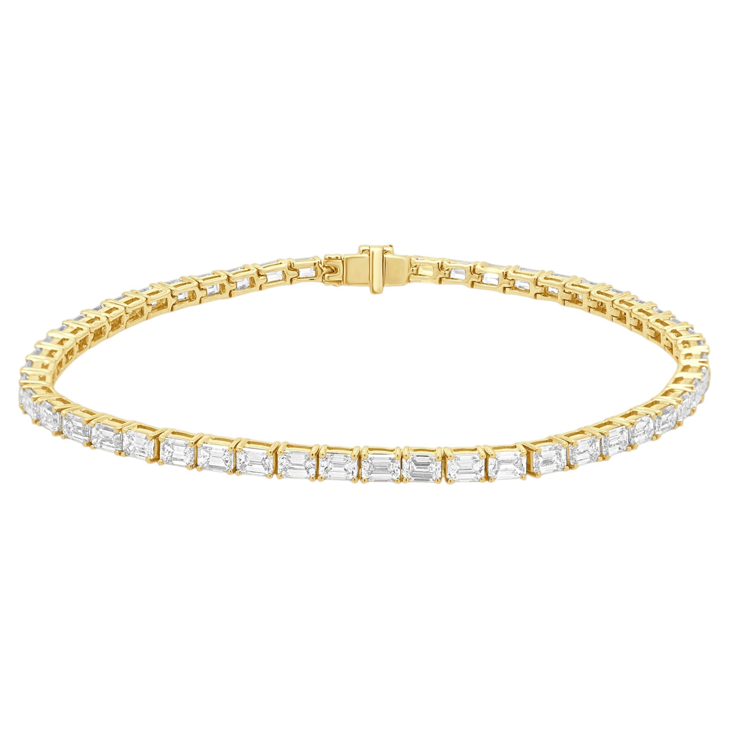 14 Karat Yellow Gold Prong Set Emerald Cut Diamond Inline Bracelet For Sale