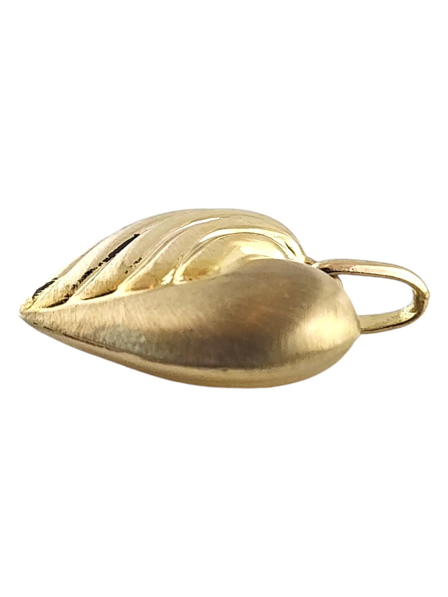 14 Karat Yellow Gold Puffy Heart Pendant #19297 In Good Condition For Sale In Washington Depot, CT