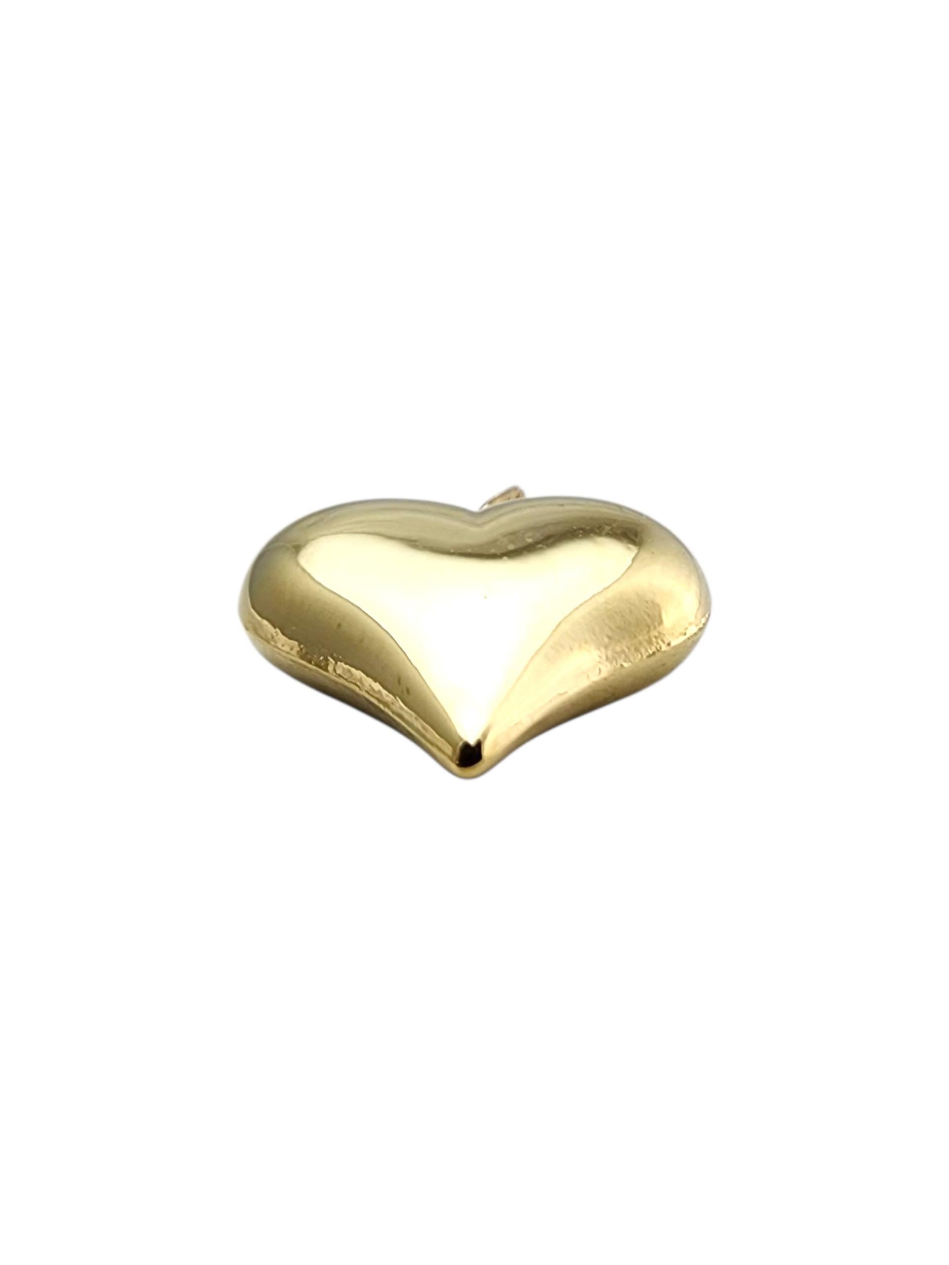 Pendentif coeur en or jaune 14 carats #23509 en vente 1