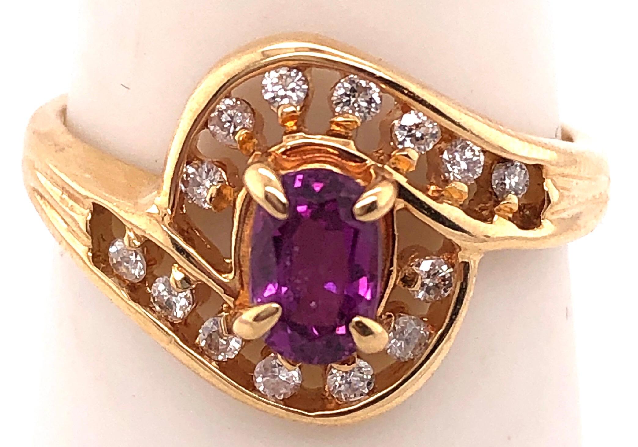 14 Karat Yellow Gold Purple Peridot Ring with Round Diamond Accents 0.14 TDW In Good Condition For Sale In Stamford, CT